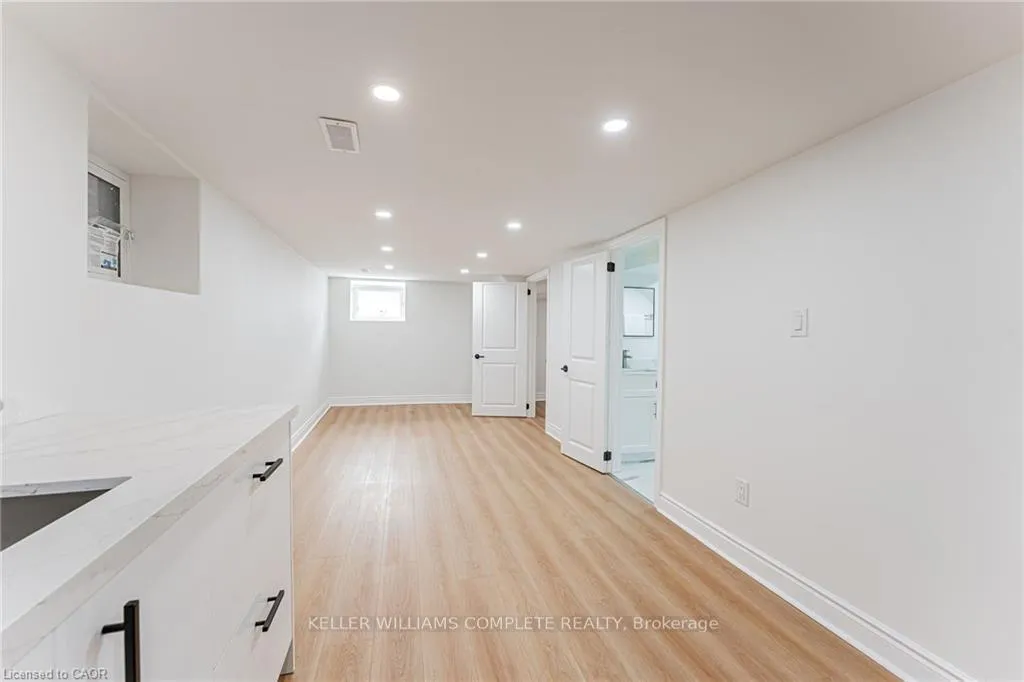 Photo 2 of Unit 2, 15 Barnesdale Avenue N, Hamilton, Stipley — HOMEH