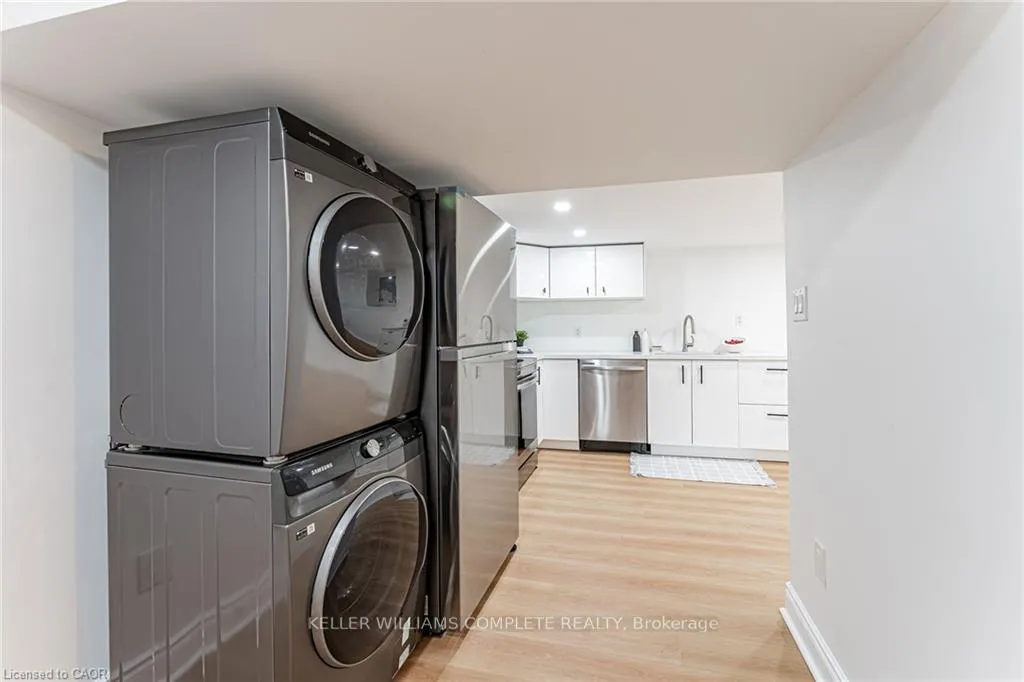 Photo 5 of Unit 2, 15 Barnesdale Avenue N, Hamilton, Stipley — HOMEH