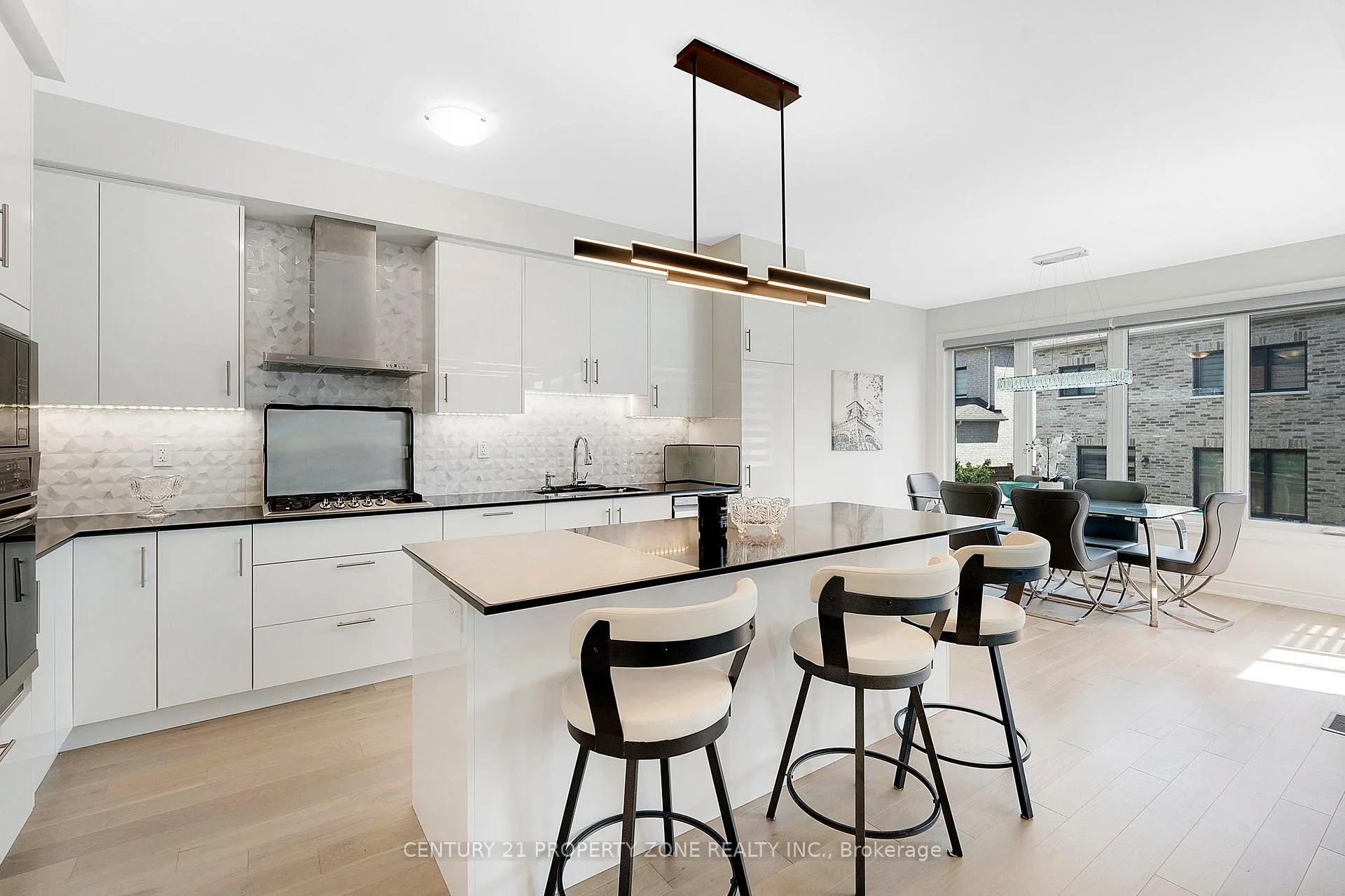 Photo 13 of 41 Merrimac Drive, Brampton, Bram West — HOMEH