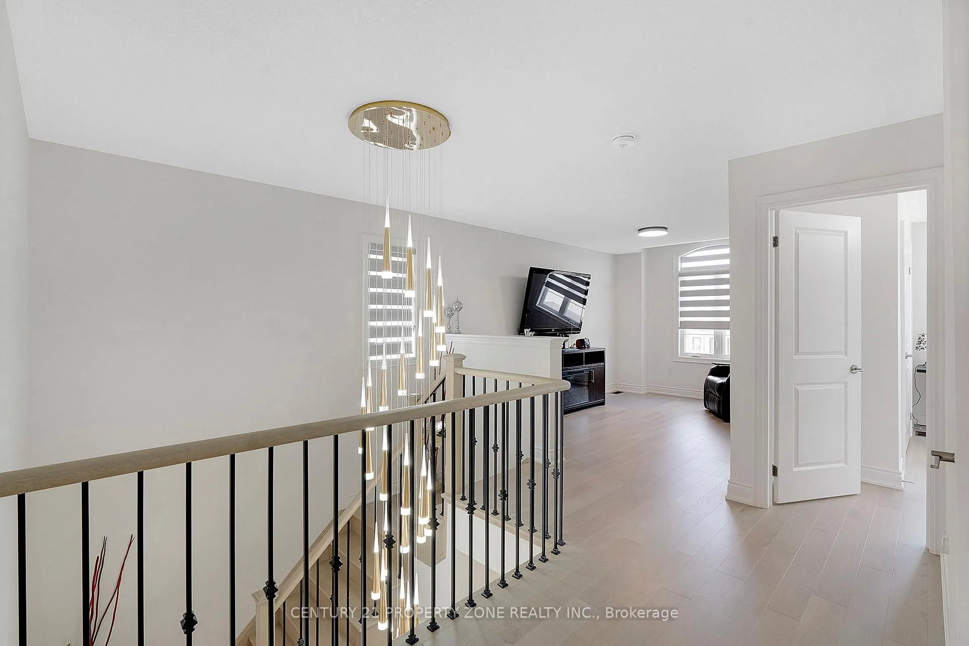 Photo 17 of 41 Merrimac Drive, Brampton, Bram West — HOMEH