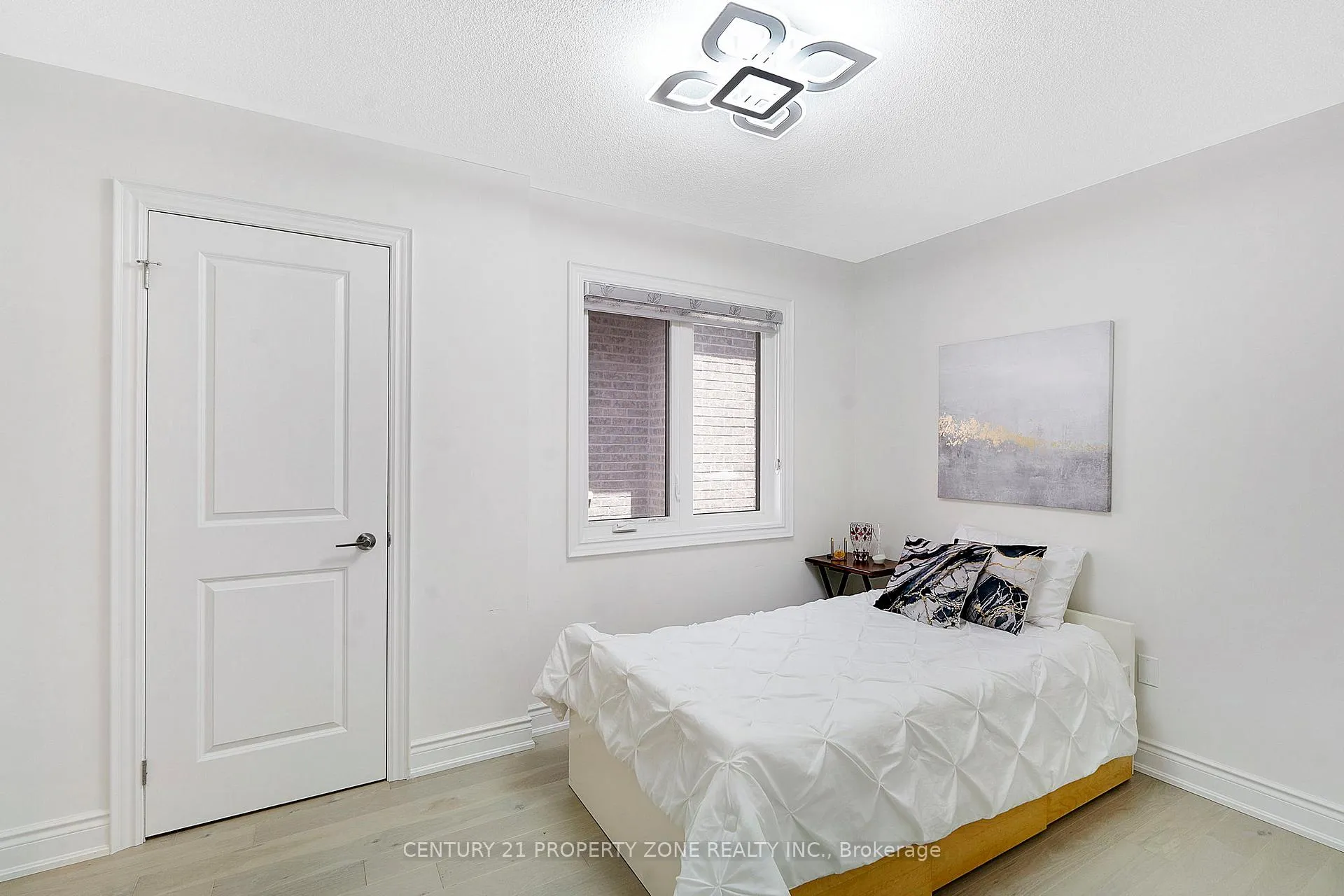 Photo 23 of 41 Merrimac Drive, Brampton, Bram West — HOMEH