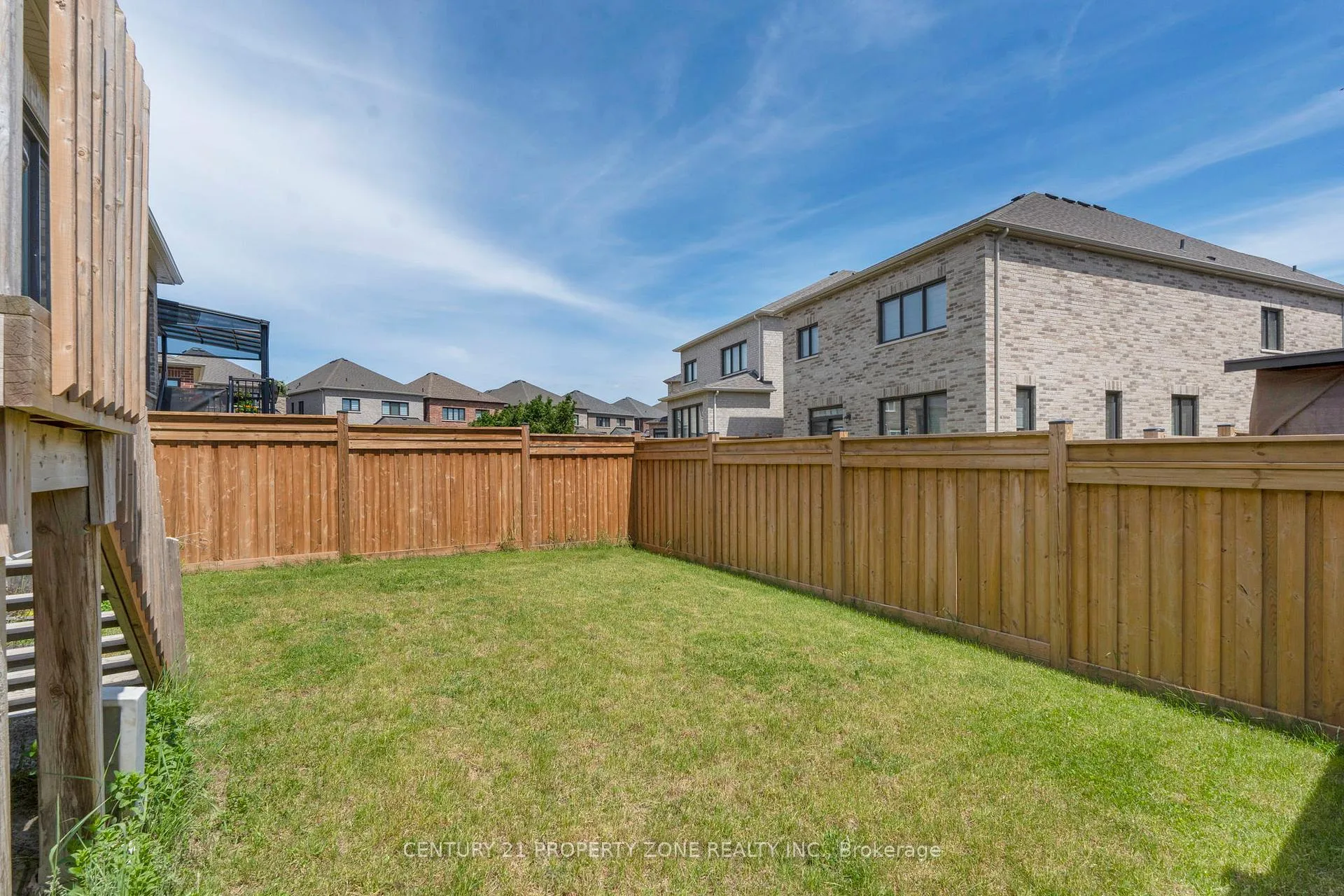 Photo 35 of 41 Merrimac Drive, Brampton, Bram West — HOMEH