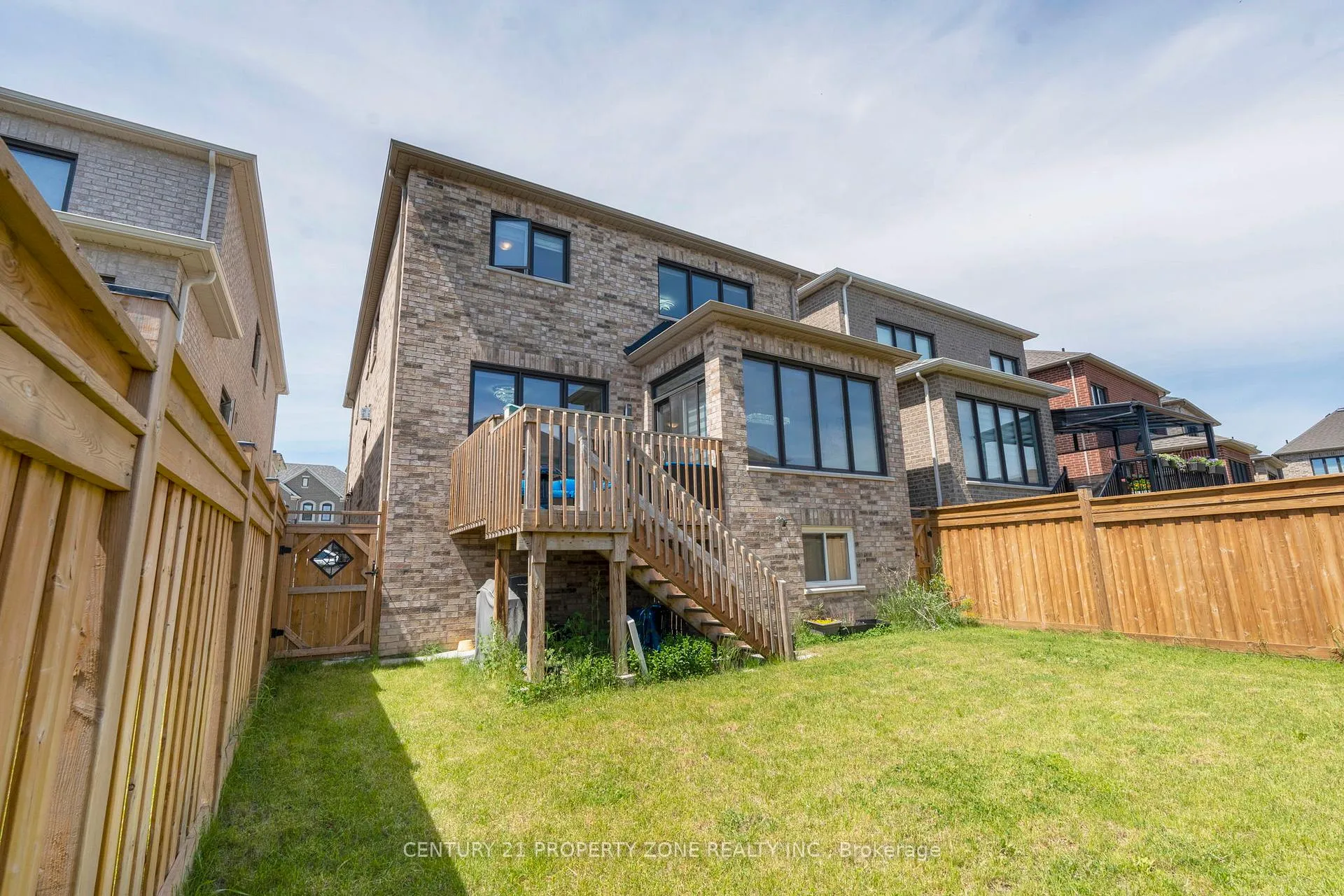 Photo 36 of 41 Merrimac Drive, Brampton, Bram West — HOMEH