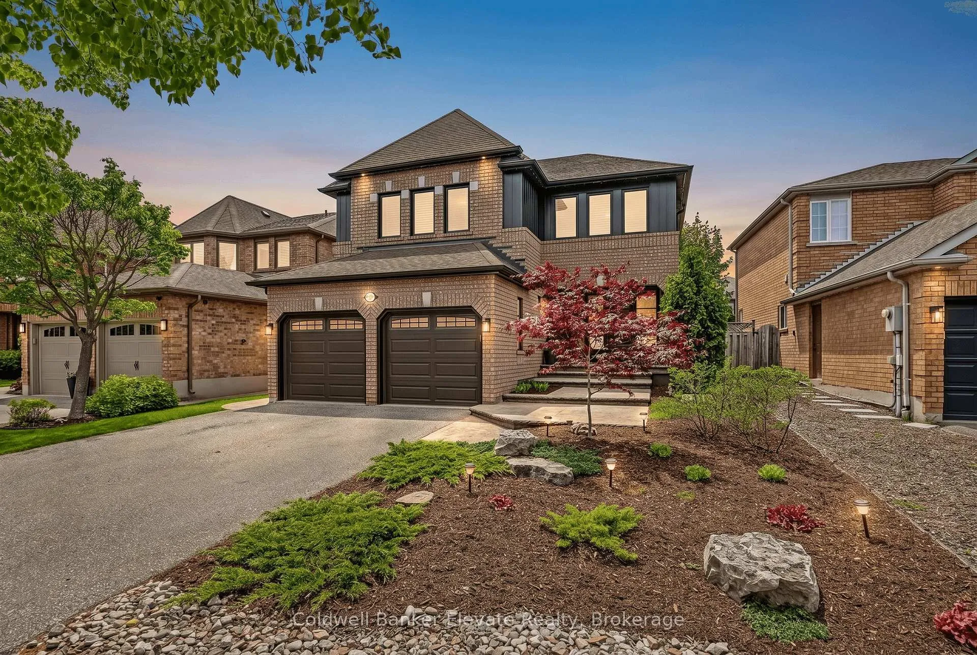 Photo 2 of 52 Curry Crescent, Halton Hills, Georgetown — HOMEH