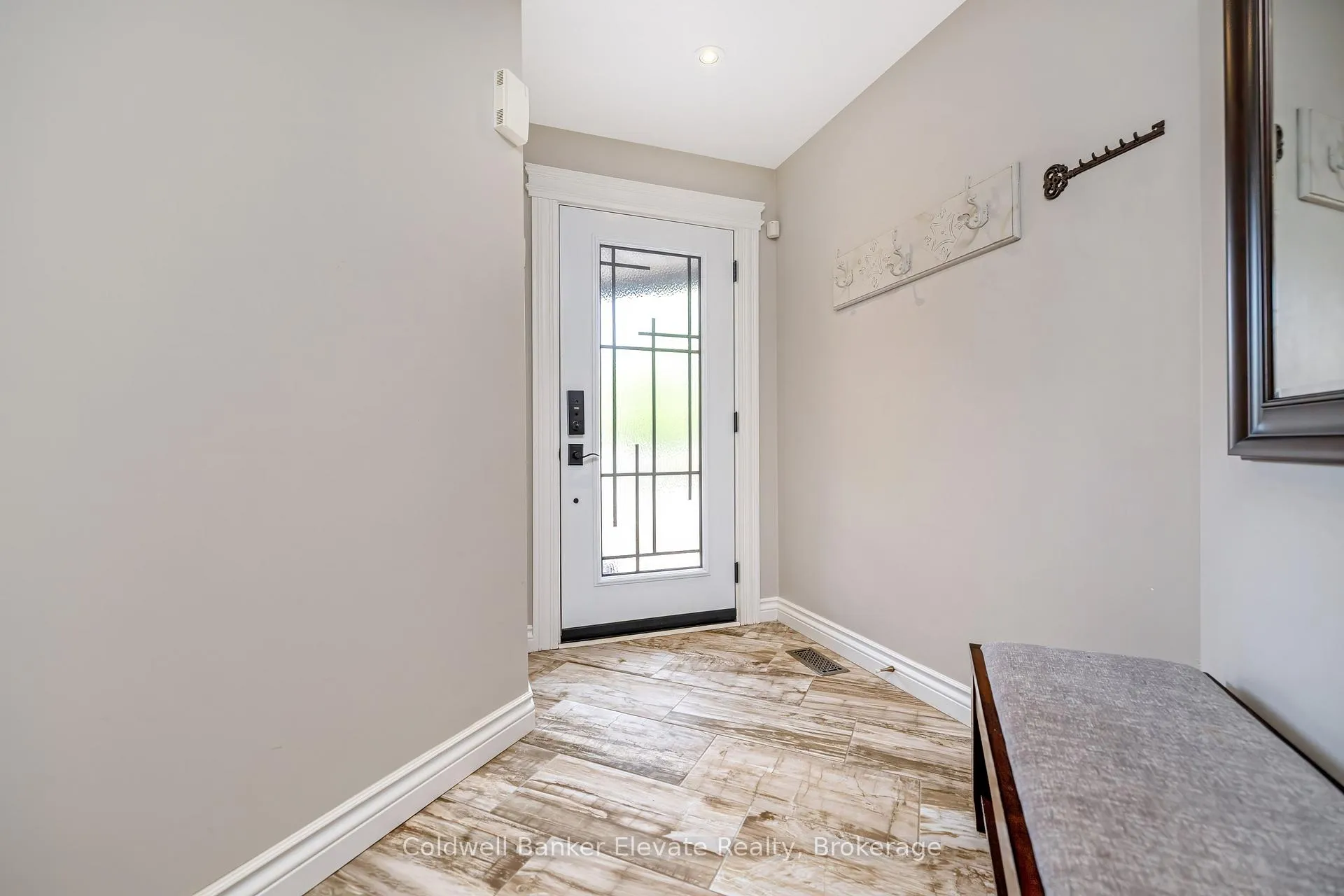 Photo 6 of 52 Curry Crescent, Halton Hills, Georgetown — HOMEH