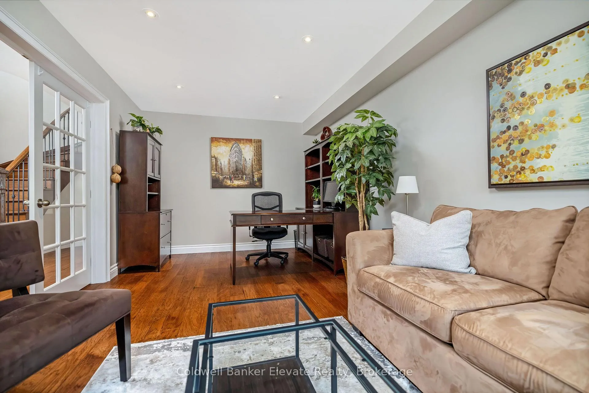 Photo 10 of 52 Curry Crescent, Halton Hills, Georgetown — HOMEH