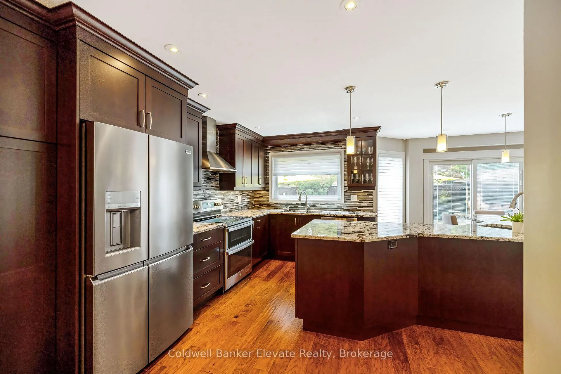 Photo 13 of 52 Curry Crescent, Halton Hills, Georgetown — HOMEH
