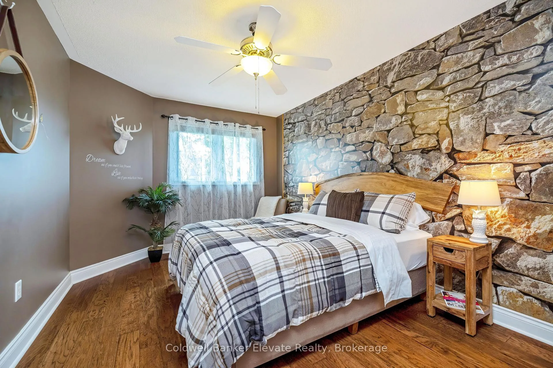 Photo 32 of 52 Curry Crescent, Halton Hills, Georgetown — HOMEH