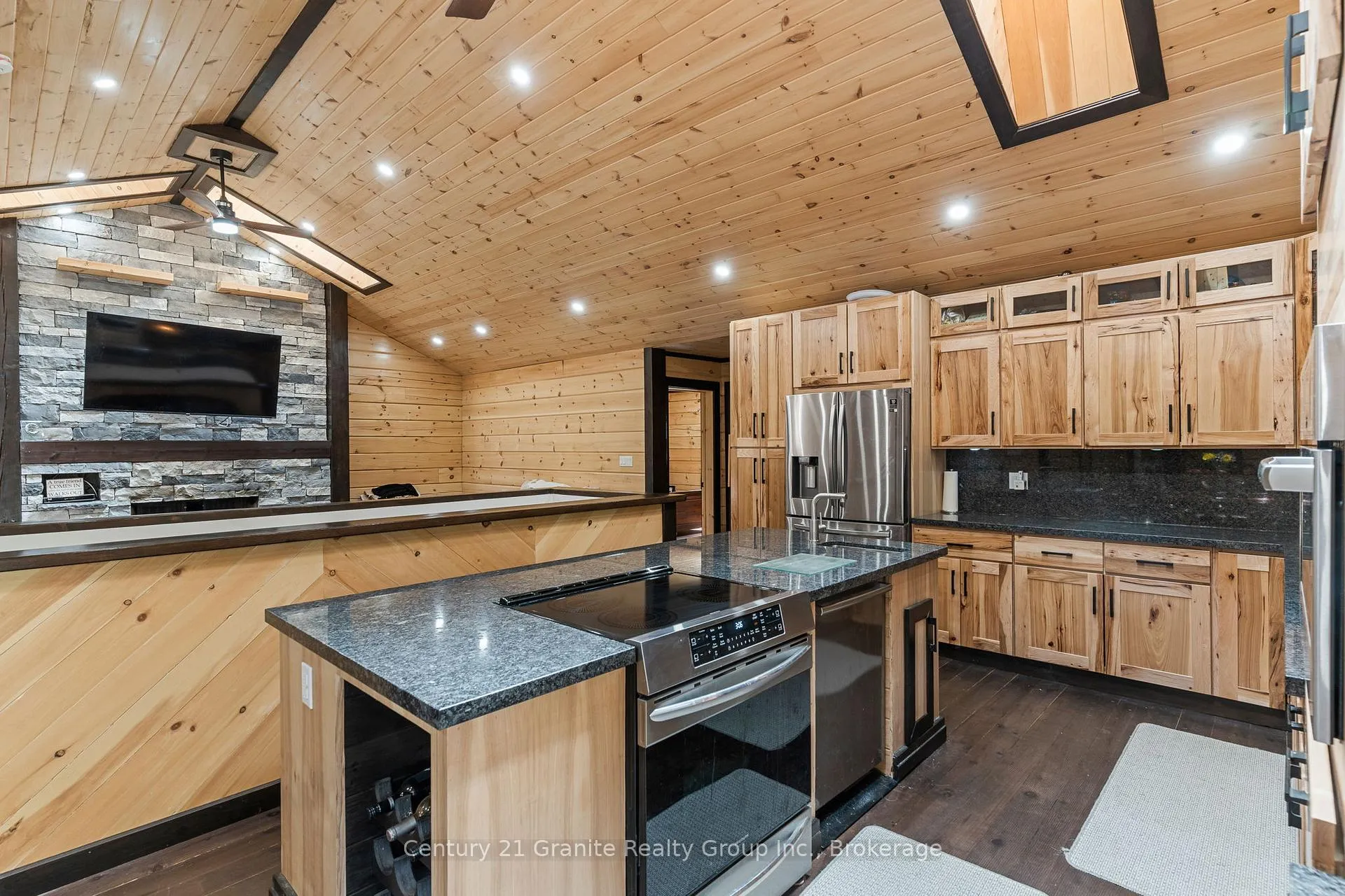 Photo 9 of 1007 Winding Creek Road, Minden Hills, Anson — HOMEH