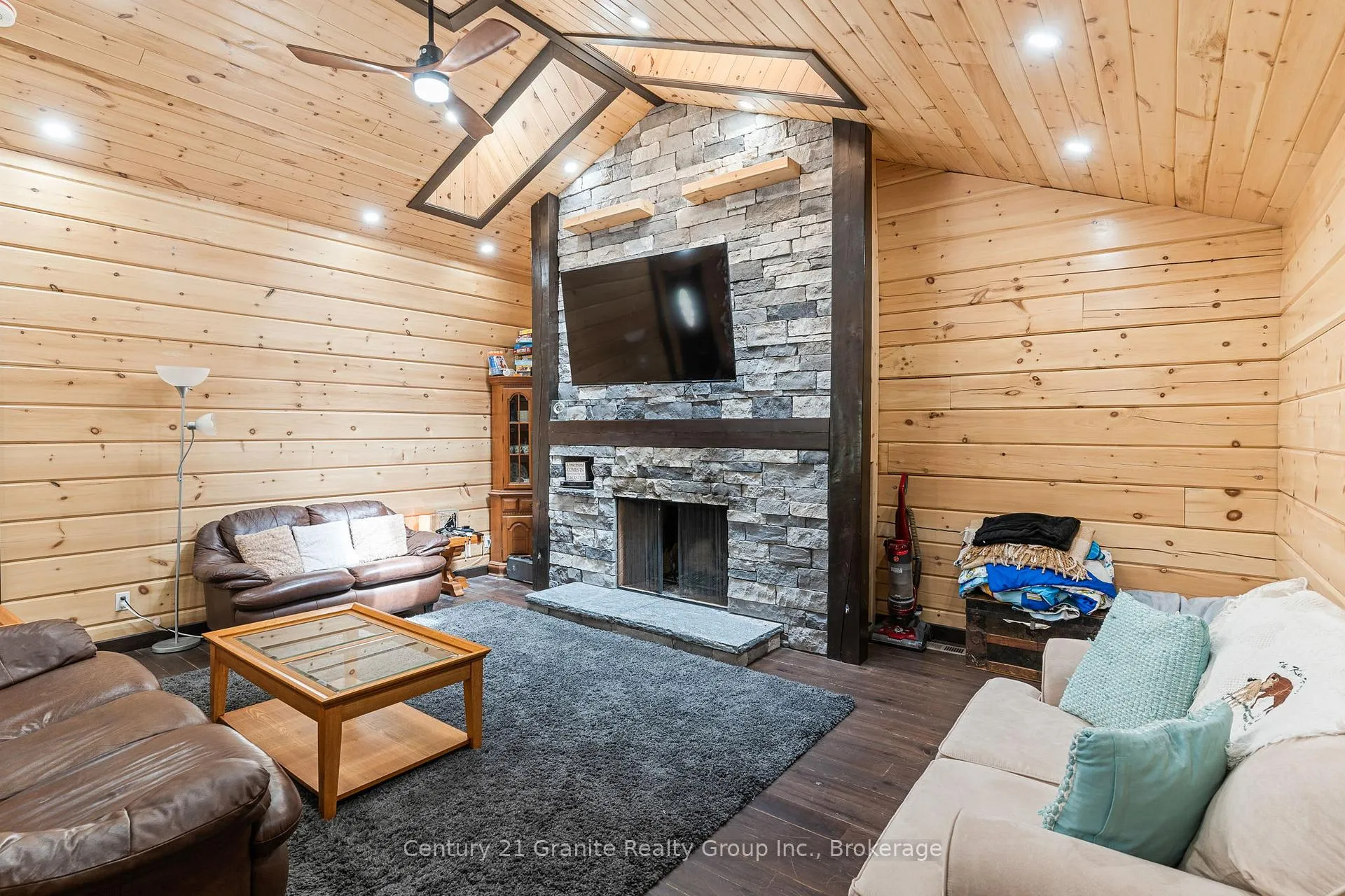 Photo 18 of 1007 Winding Creek Road, Minden Hills, Anson — HOMEH