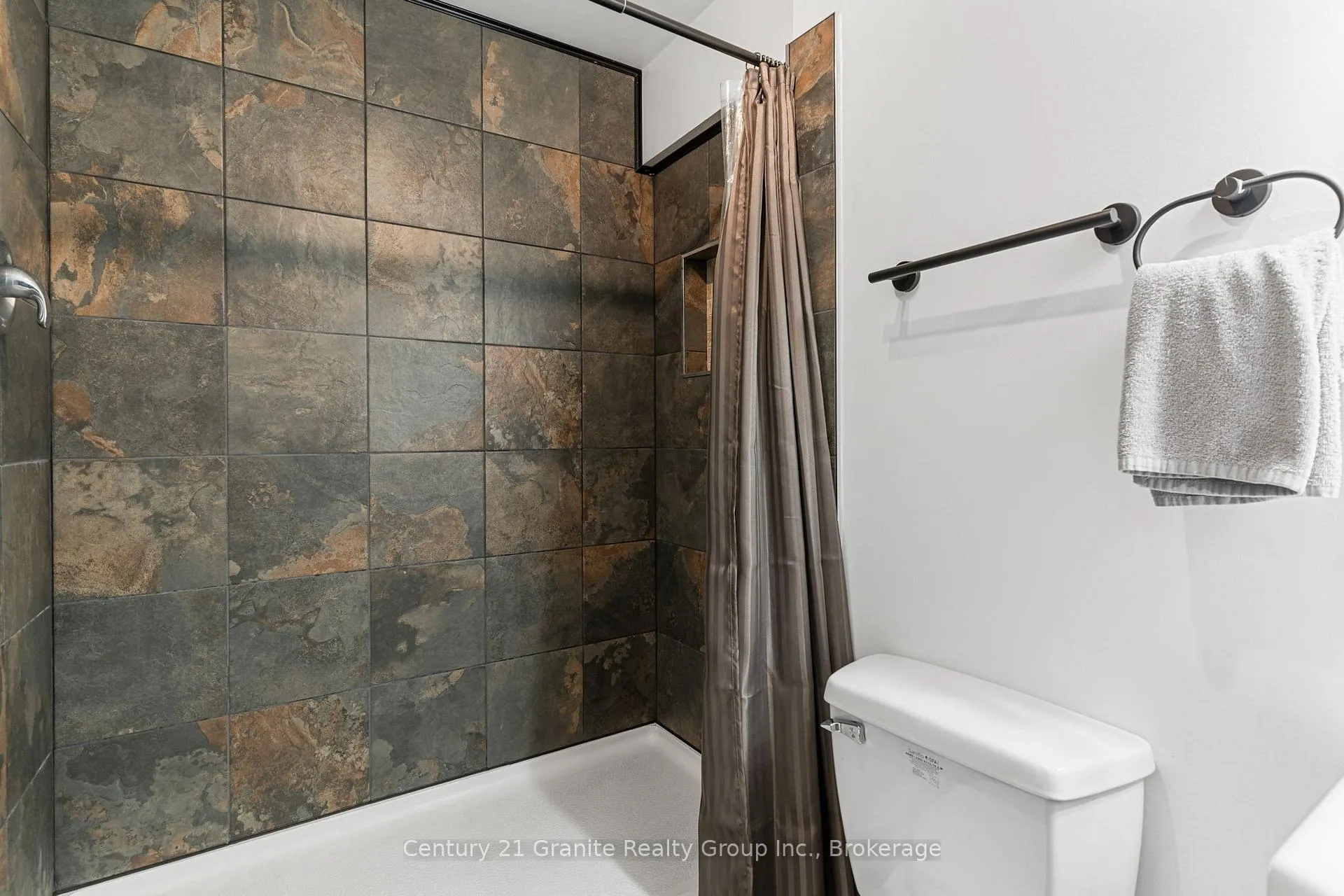Photo 36 of 1007 Winding Creek Road, Minden Hills, Anson — HOMEH