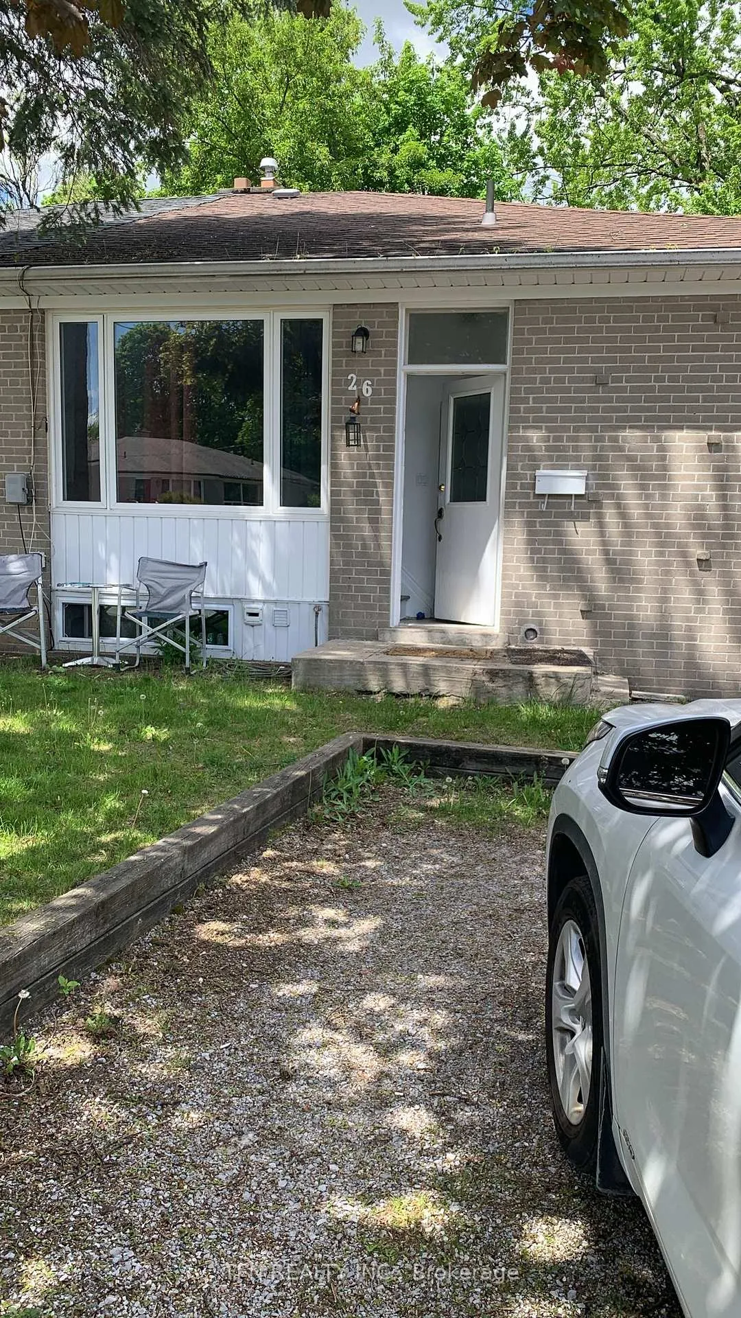 Photo 12 of Unit Upper, 26 Jones Court, Aurora, Aurora Highlands — HOMEH