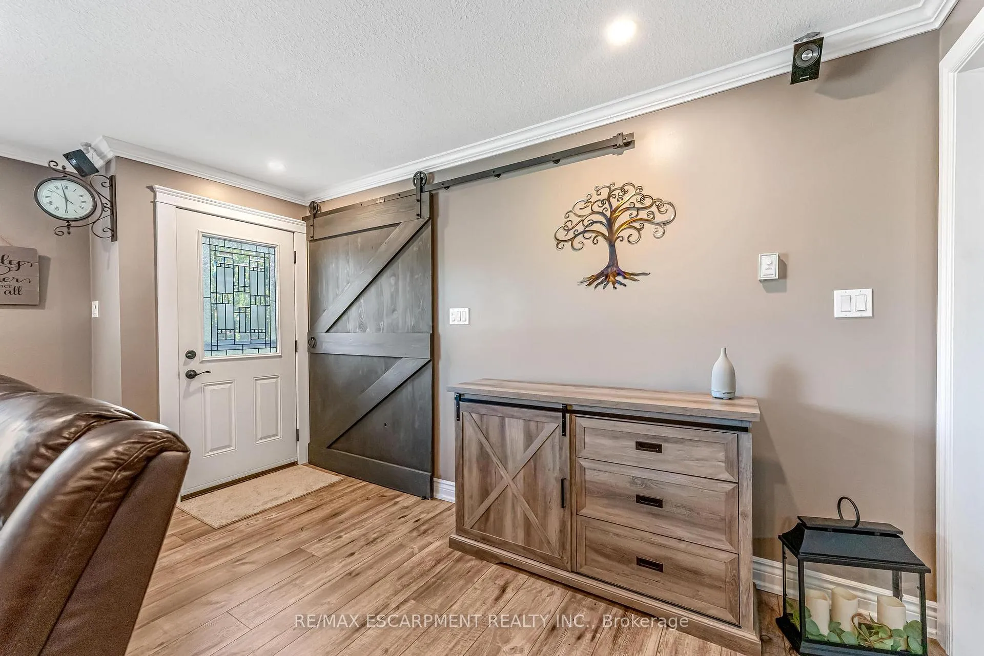 Photo 7 of 9924 Dickenson Road W, Hamilton, Airport Employment Area — HOMEH