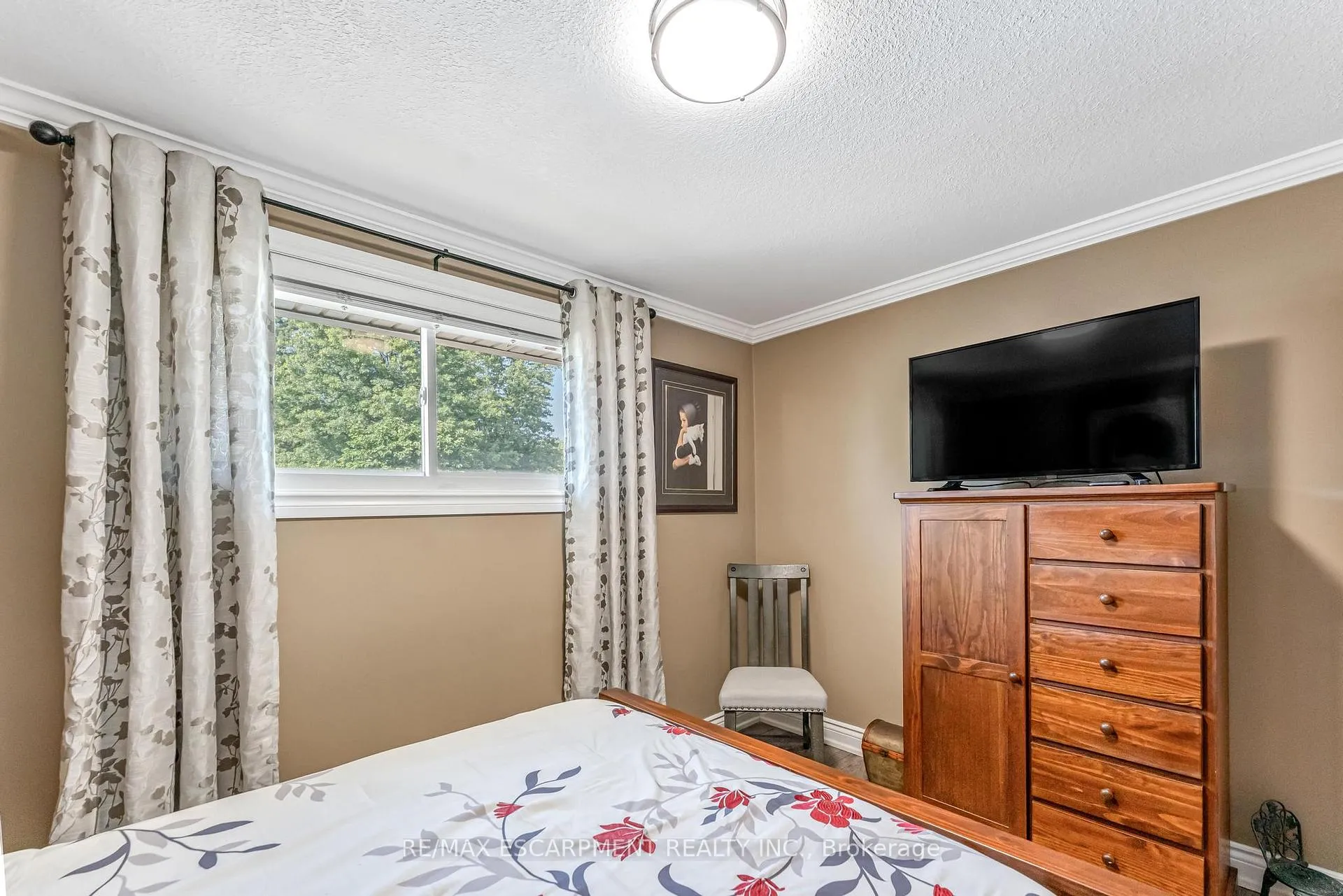 Photo 15 of 9924 Dickenson Road W, Hamilton, Airport Employment Area — HOMEH