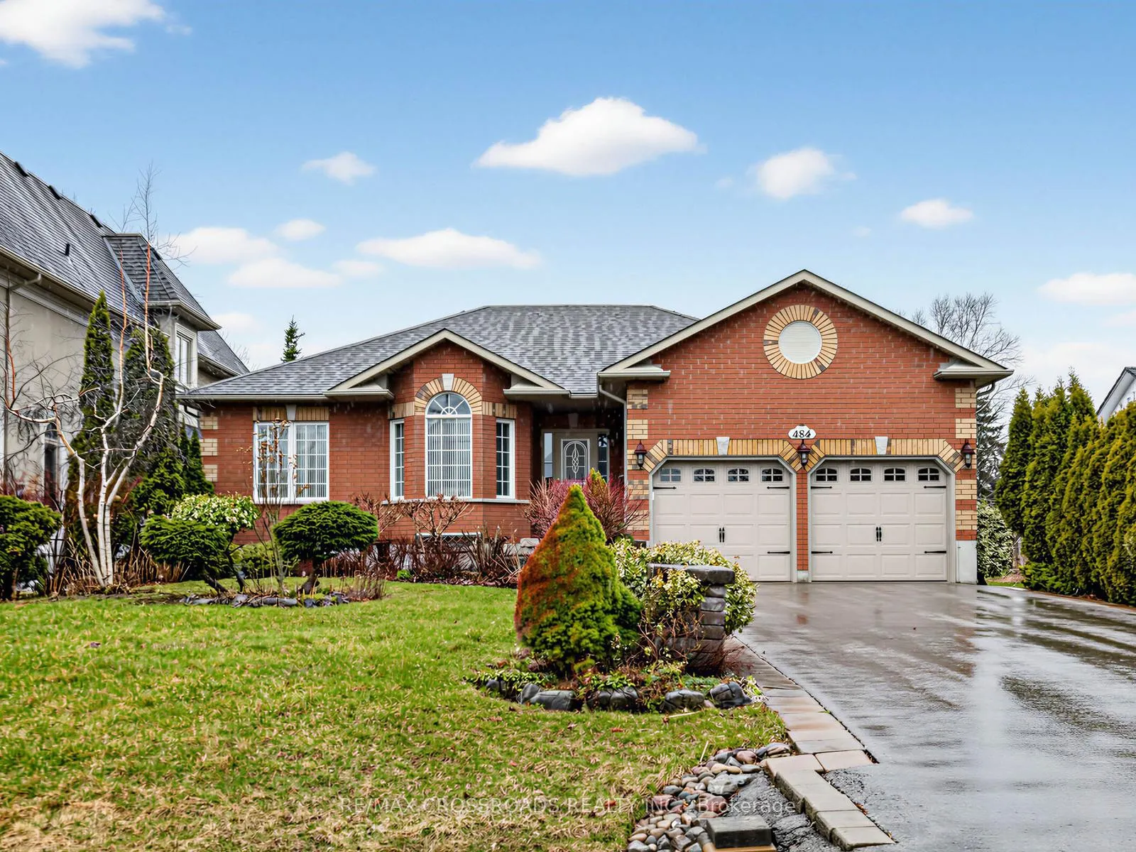 Photo 2 of 484 Poplar Avenue, Ajax, South East — HOMEH