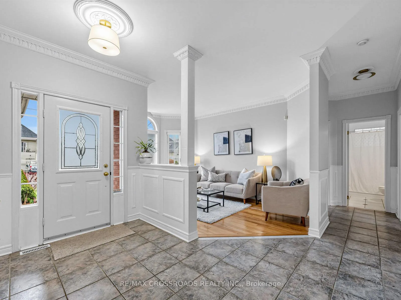 Photo 3 of 484 Poplar Avenue, Ajax, South East — HOMEH