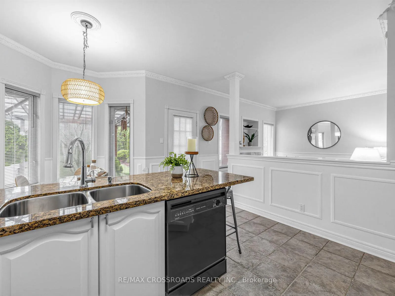 Photo 17 of 484 Poplar Avenue, Ajax, South East — HOMEH
