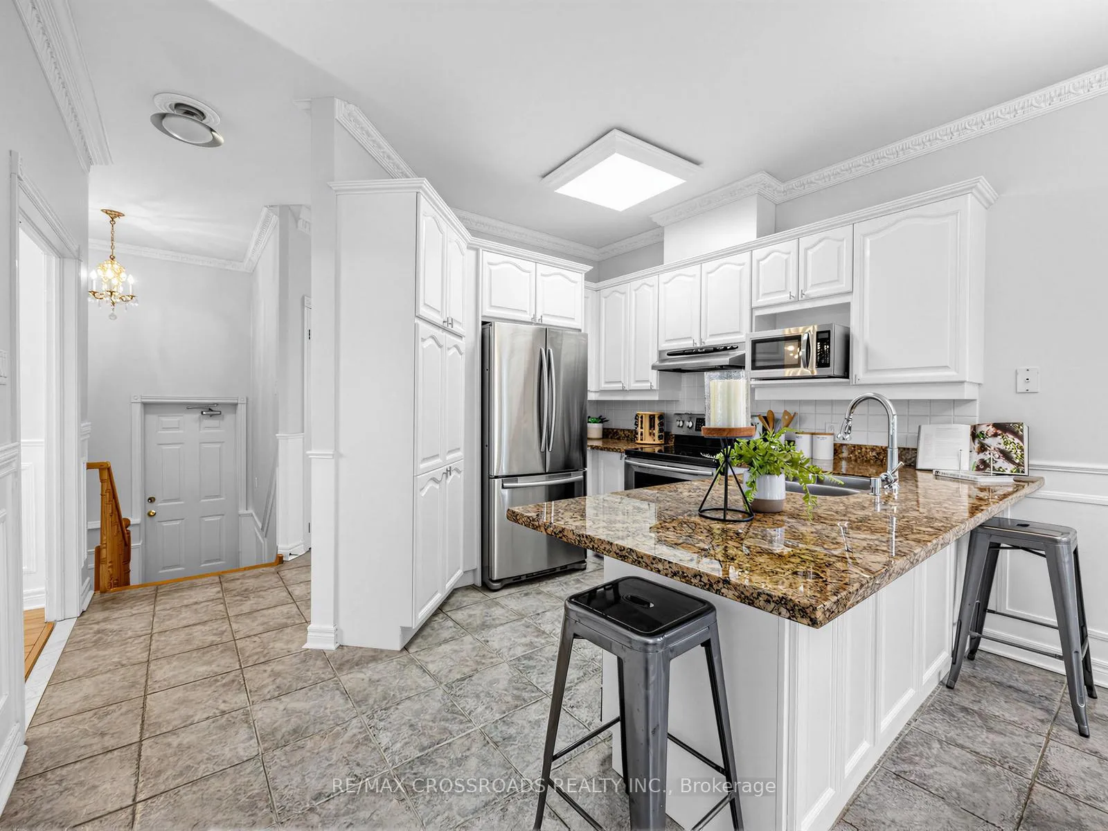 Photo 18 of 484 Poplar Avenue, Ajax, South East — HOMEH