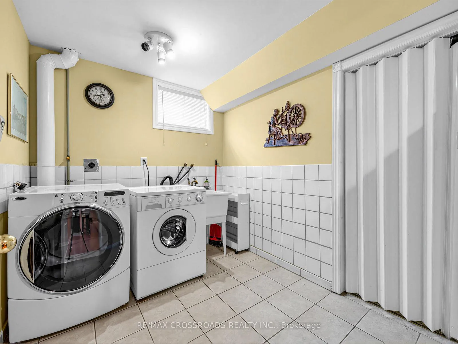 Photo 29 of 484 Poplar Avenue, Ajax, South East — HOMEH