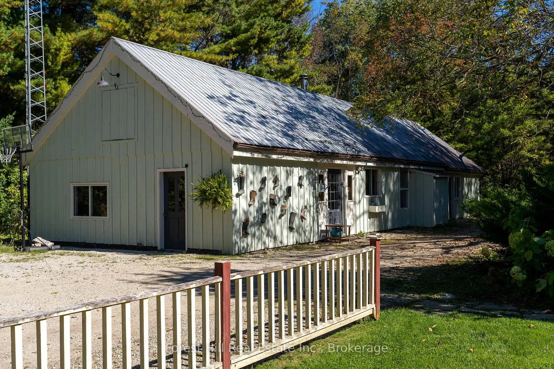 Photo 7 of 496629 Grey Road 2, Blue Mountains — HOMEH