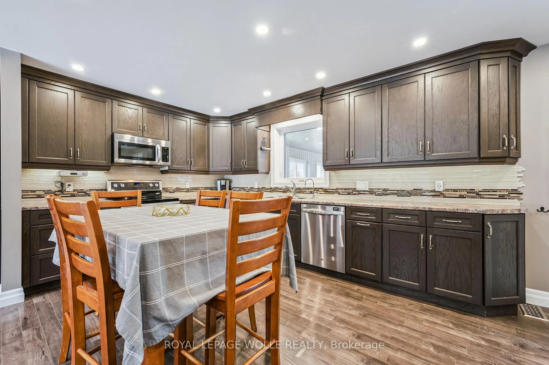 Photo 10 of 3972 Burns Street, Perth East, Shakespeare — HOMEH