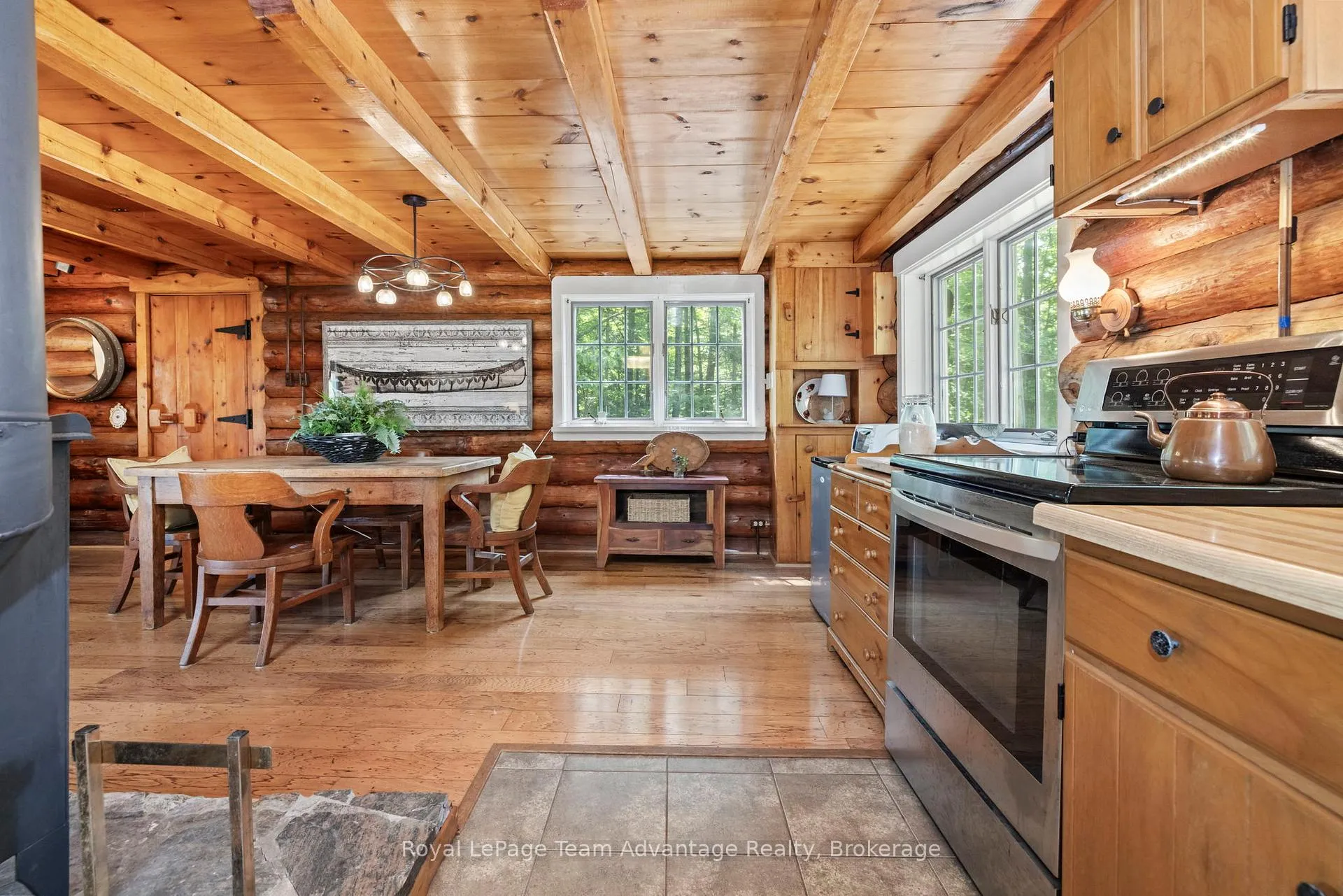 Photo 5 of 25 Limbert Lane N, McDougall — HOMEH
