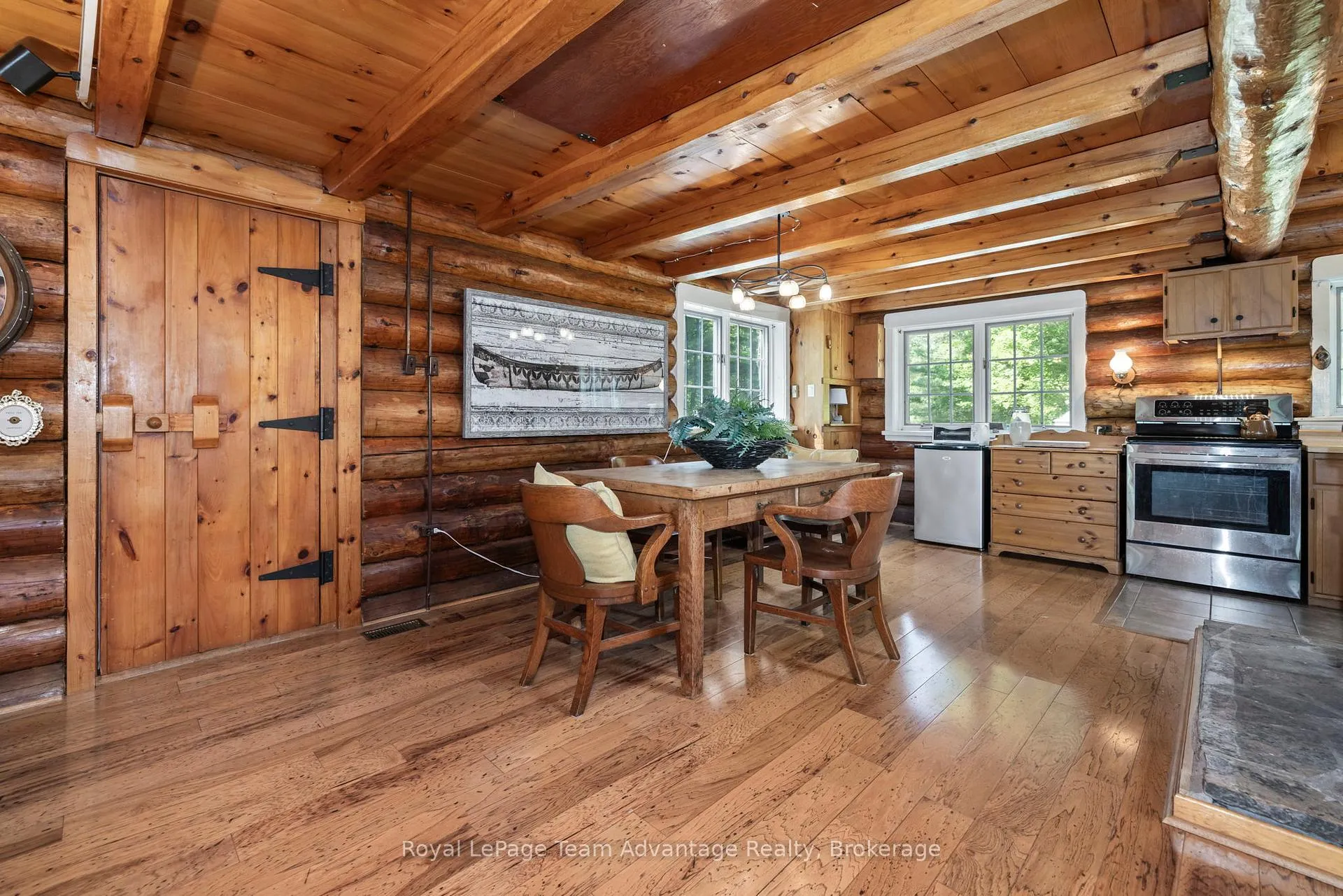 Photo 9 of 25 Limbert Lane N, McDougall — HOMEH