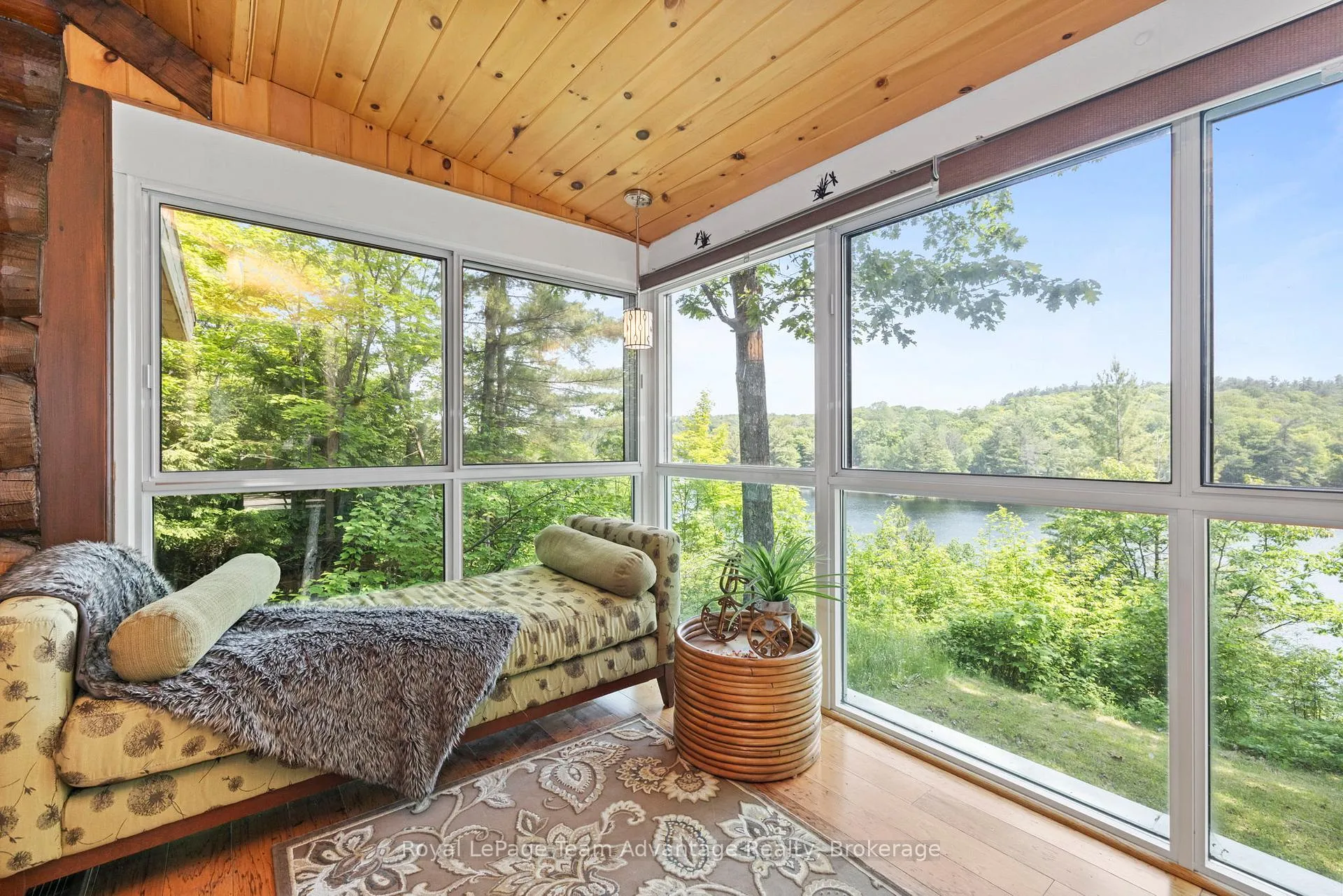 Photo 15 of 25 Limbert Lane N, McDougall — HOMEH
