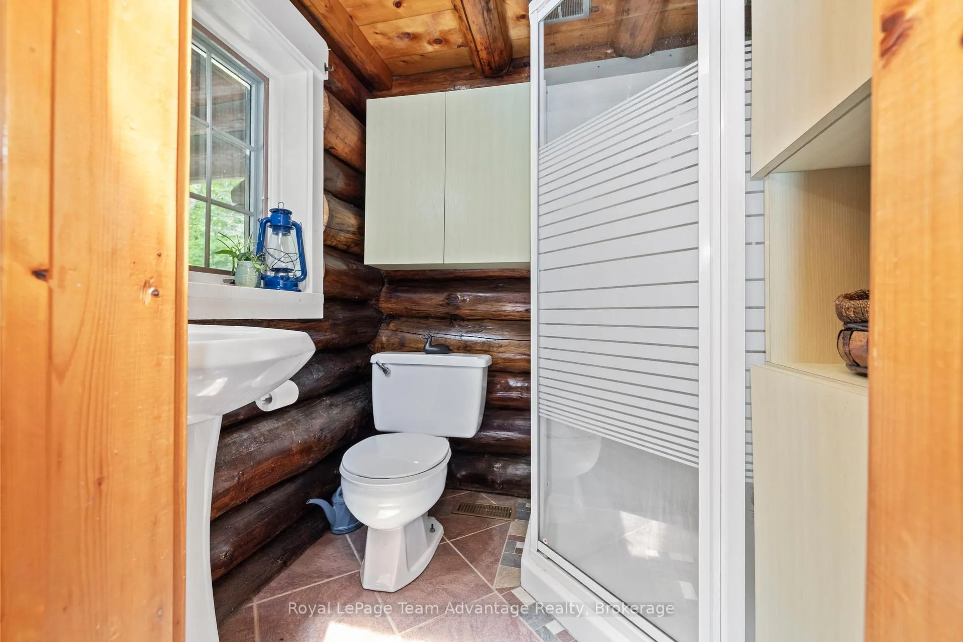 Photo 24 of 25 Limbert Lane N, McDougall — HOMEH