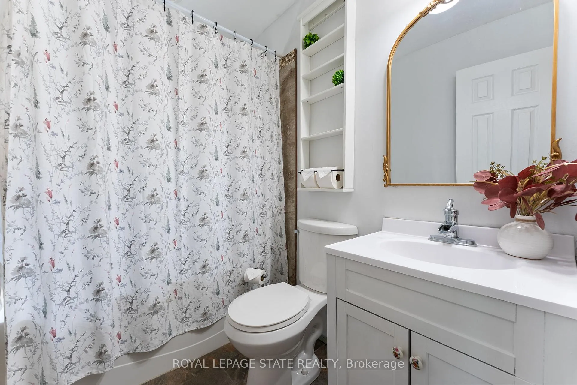 Photo 11 of 544 Mary Street, Hamilton, North End — HOMEH