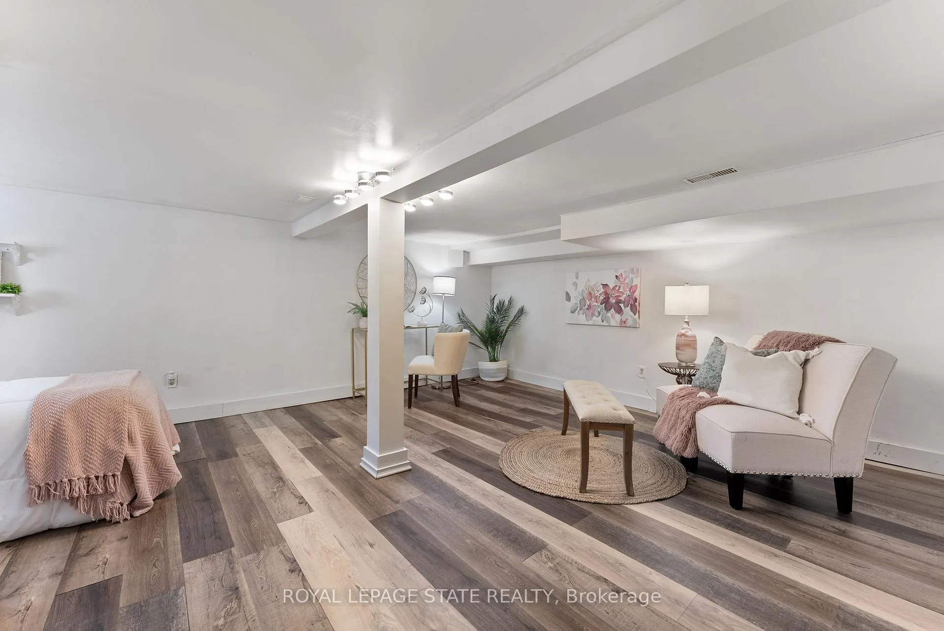 Photo 12 of 544 Mary Street, Hamilton, North End — HOMEH