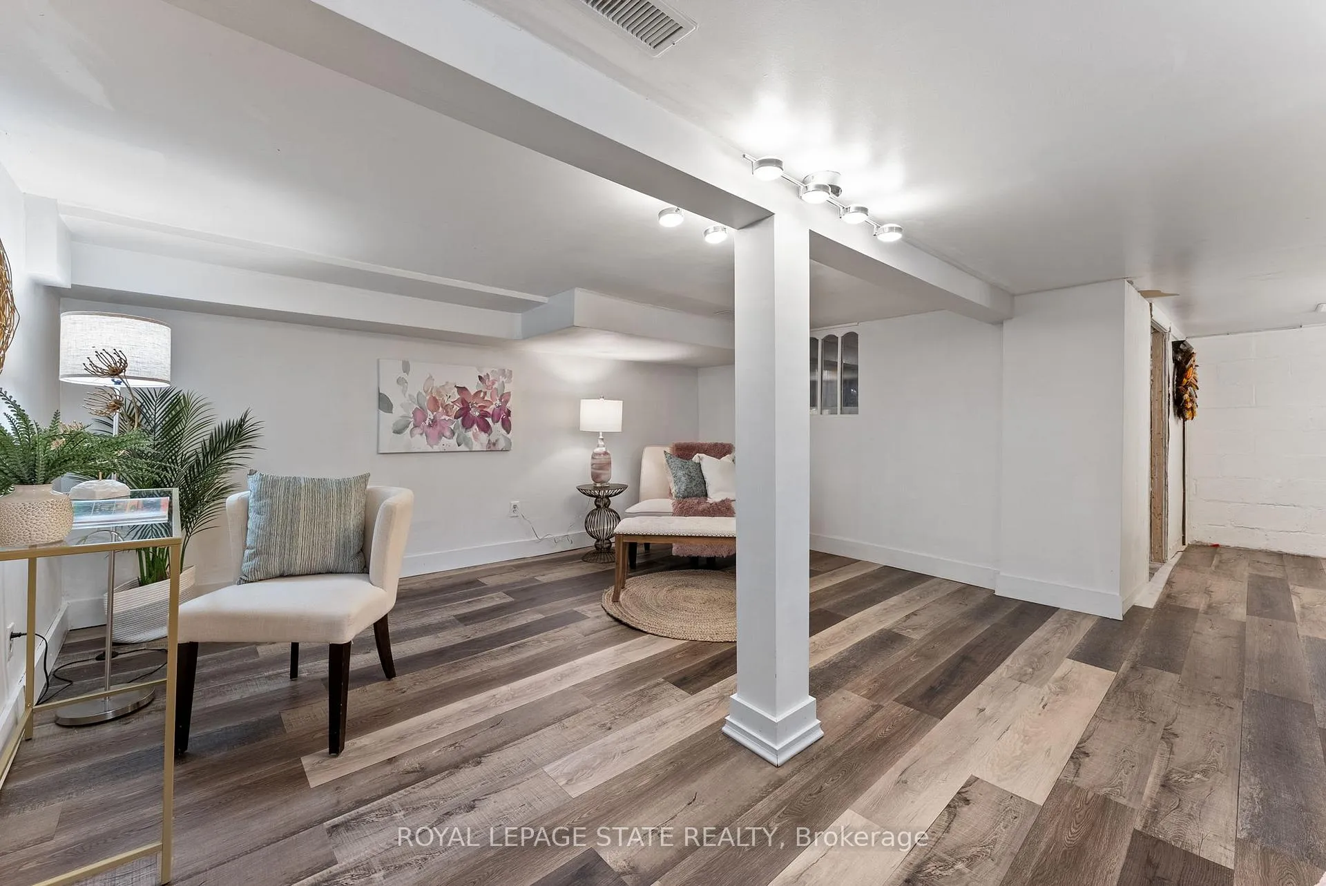 Photo 13 of 544 Mary Street, Hamilton, North End — HOMEH
