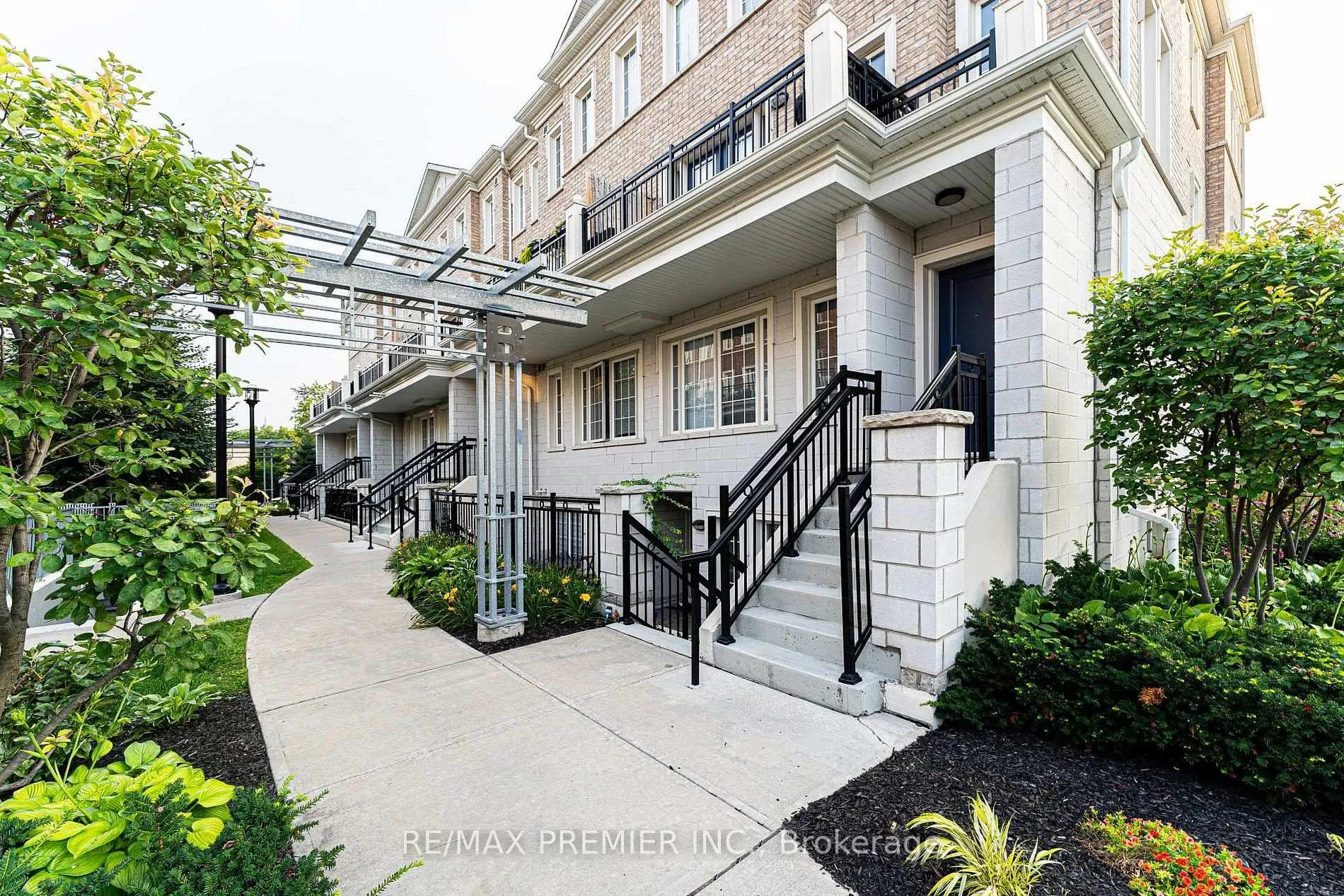 Photo 1 of Unit B02, 26 Bruce Street, Vaughan, East Woodbridge — HOMEH