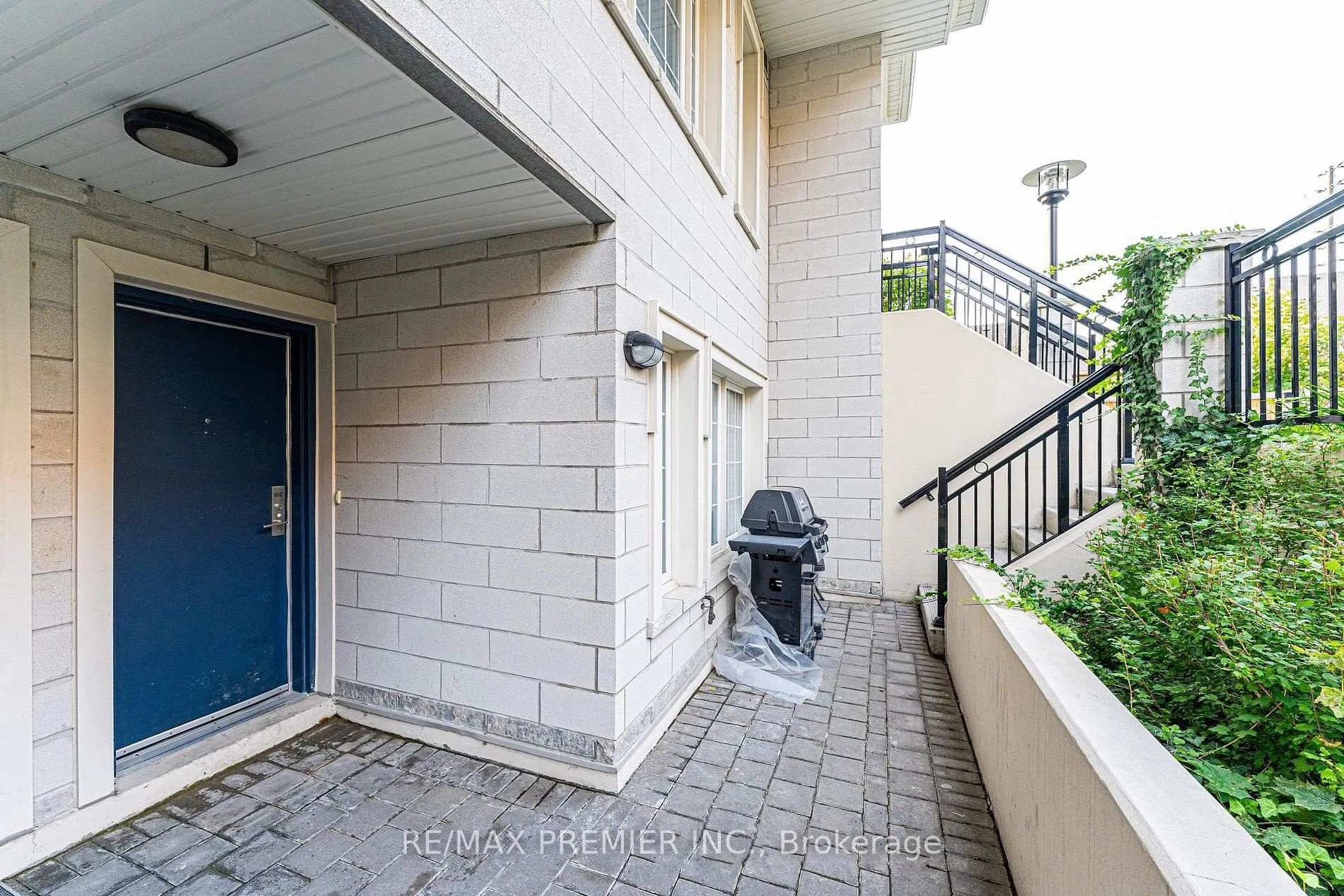 Photo 2 of Unit B02, 26 Bruce Street, Vaughan, East Woodbridge — HOMEH