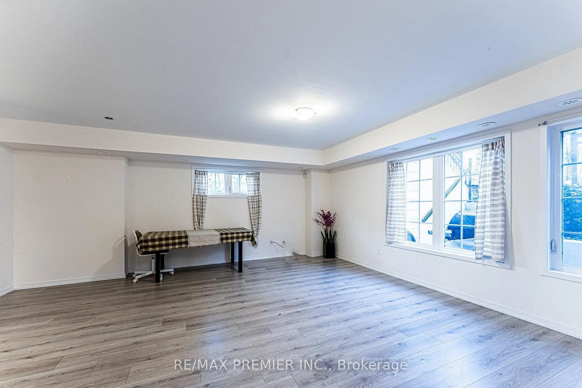 Photo 3 of Unit B02, 26 Bruce Street, Vaughan, East Woodbridge — HOMEH