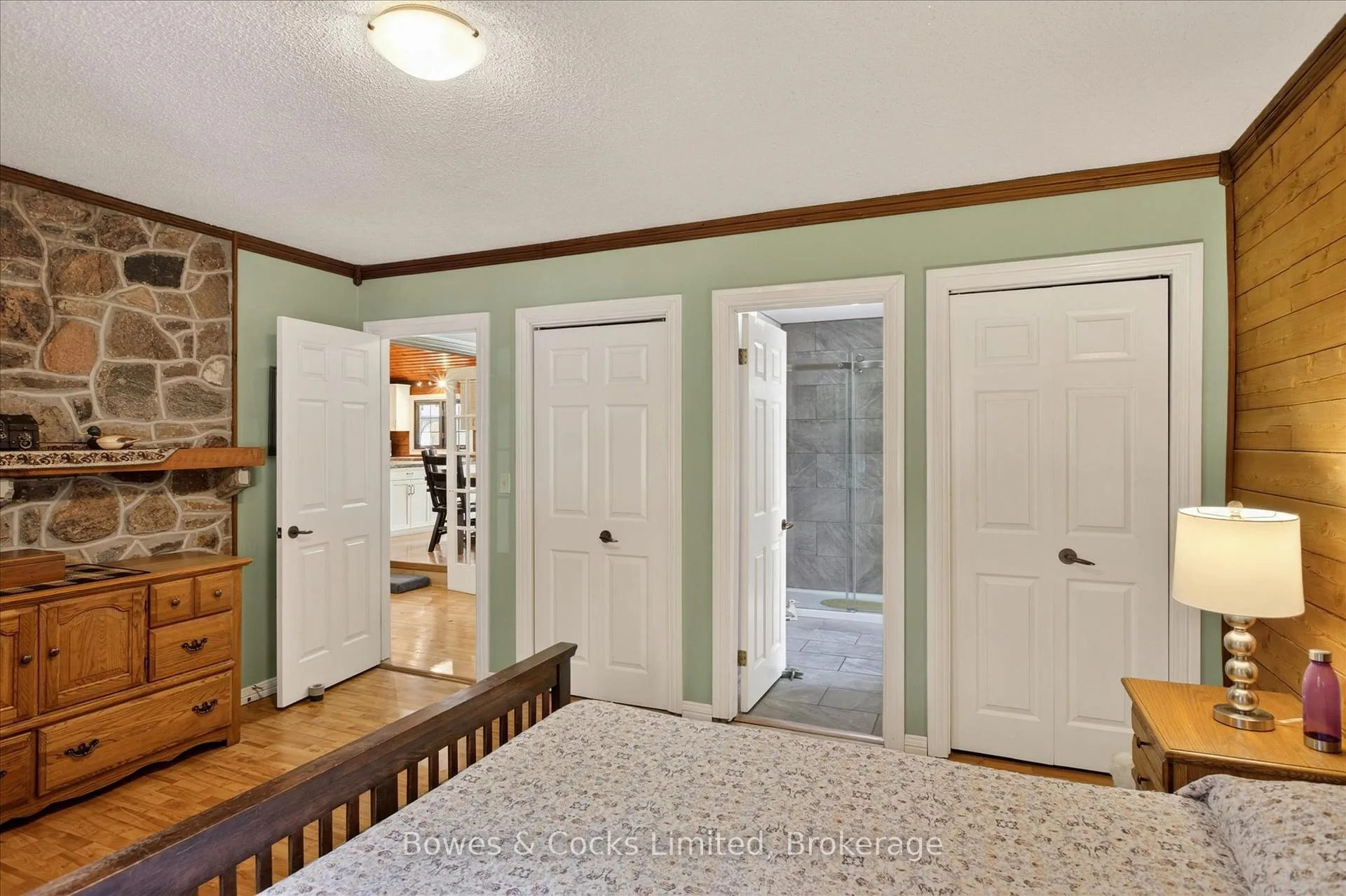 Photo 13 of 1 Graham Drive, Kawartha Lakes, Fenelon Falls — HOMEH