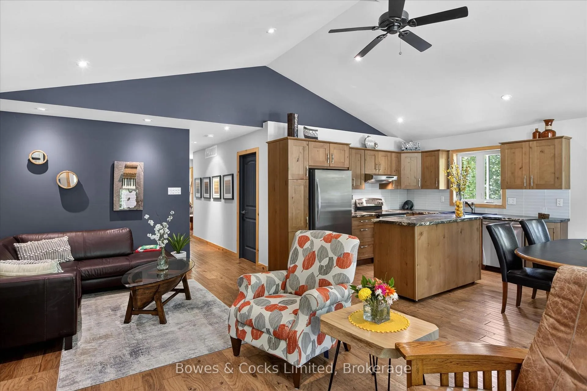 Photo 28 of 1 Graham Drive, Kawartha Lakes, Fenelon Falls — HOMEH