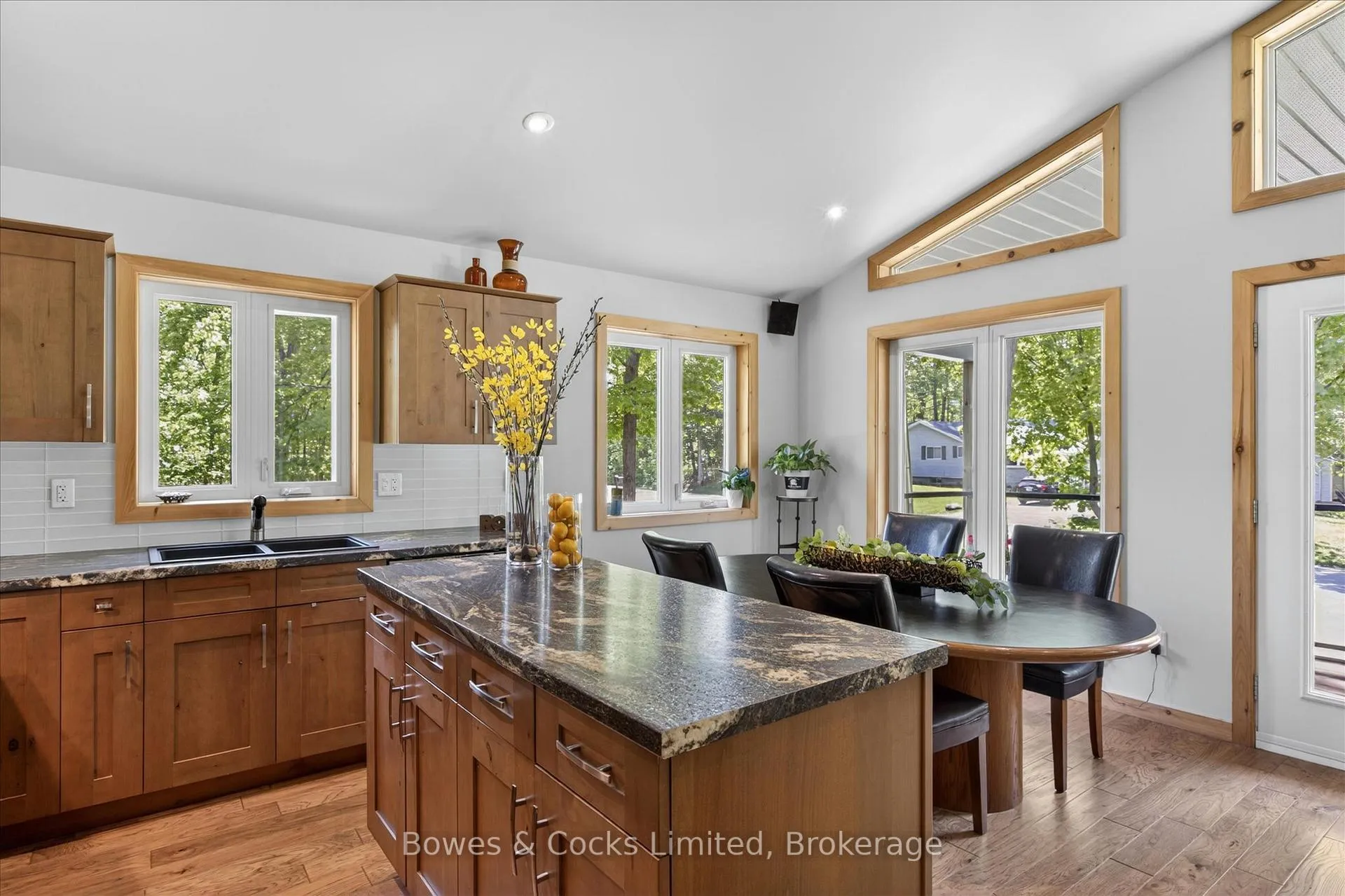 Photo 27 of 1 Graham Drive, Kawartha Lakes, Fenelon Falls — HOMEH