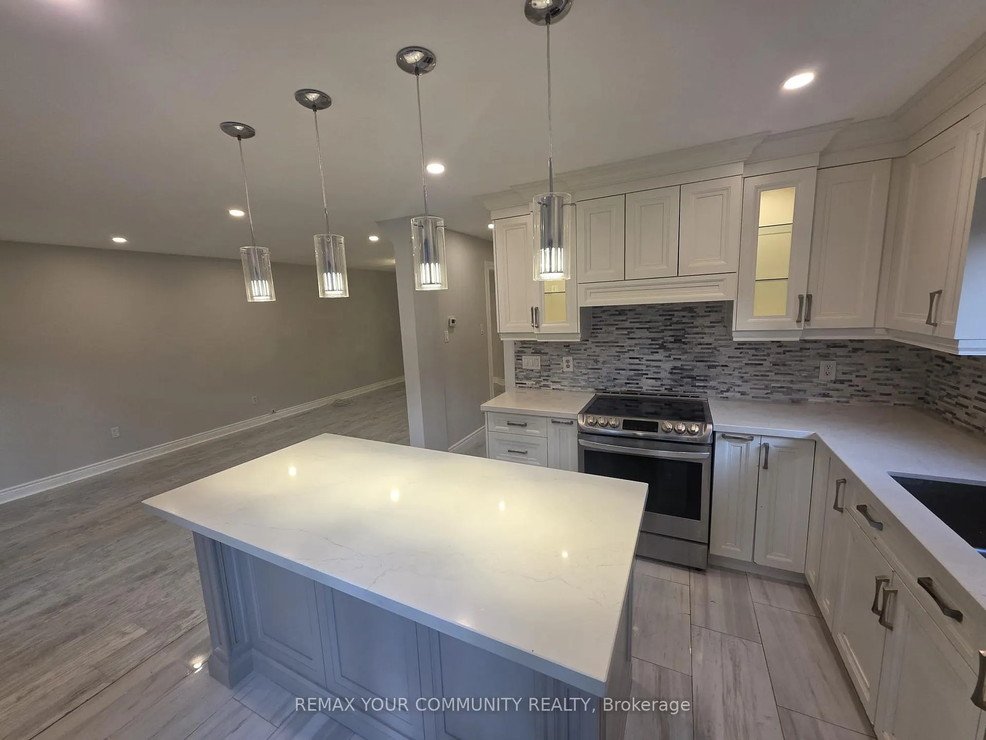 Photo 7 of 62 Deverill Crescent, Ajax, Central West — HOMEH