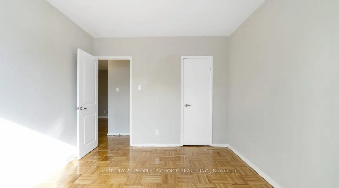 Photo 10 of Unit 302, 183 Berry Road, Etobicoke, Stonegate-Queensway — HOMEH