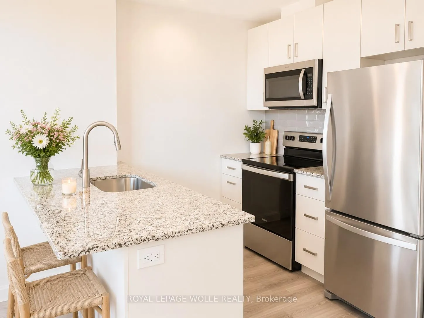 Photo 5 of Unit 1409, 108 Garment Street, Kitchener, City Commercial Core — HOMEH