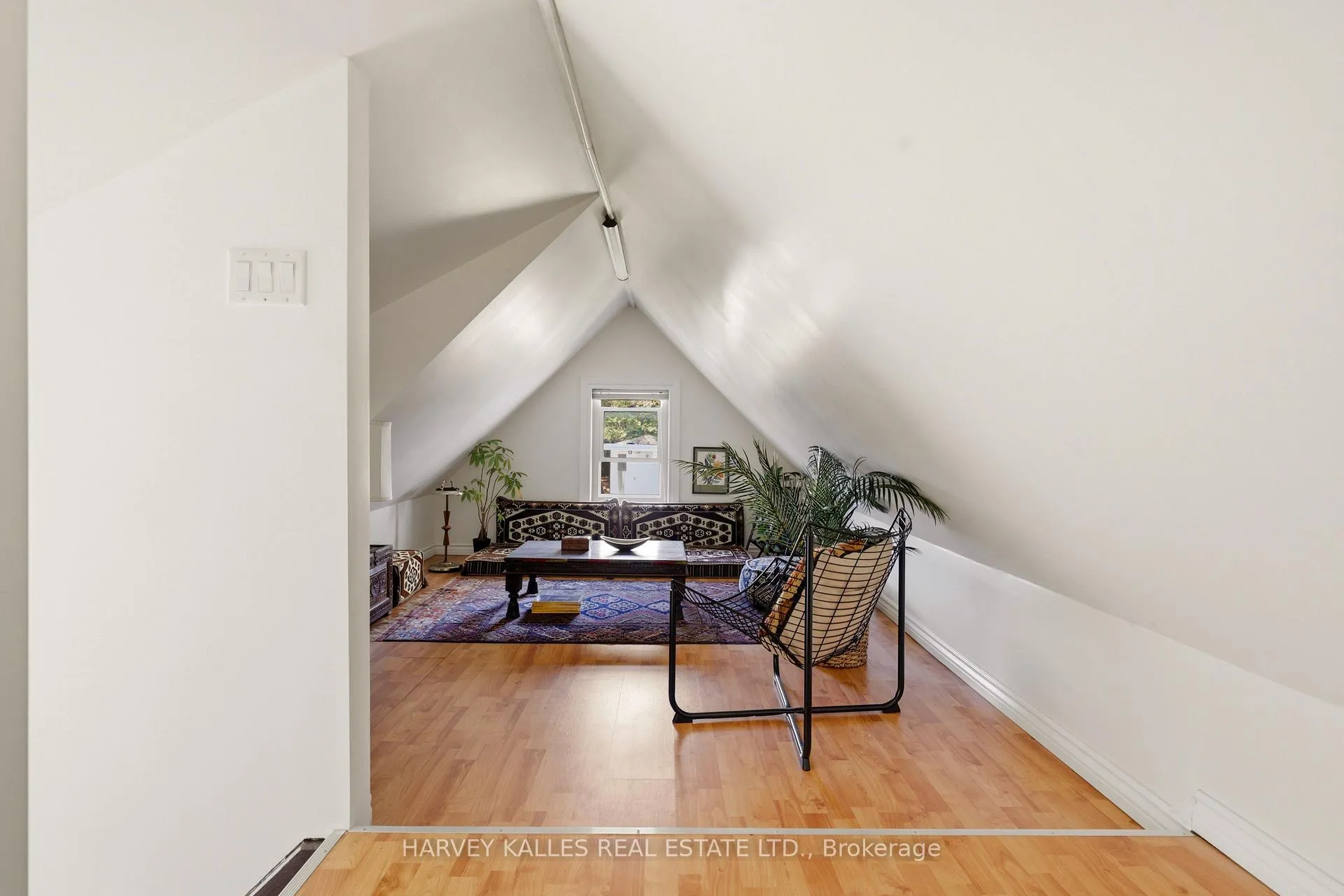 Photo 14 of 96 Ennerdale Road, Toronto, Caledonia-Fairbank — HOMEH