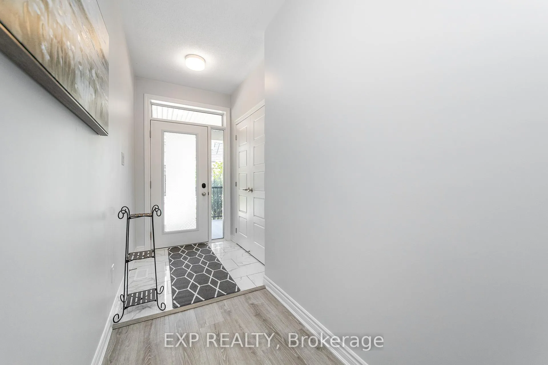 Photo 4 of 215 Lapland Private, Ottawa, Kanata - Emerald Meadows/Trailwest — HOMEH