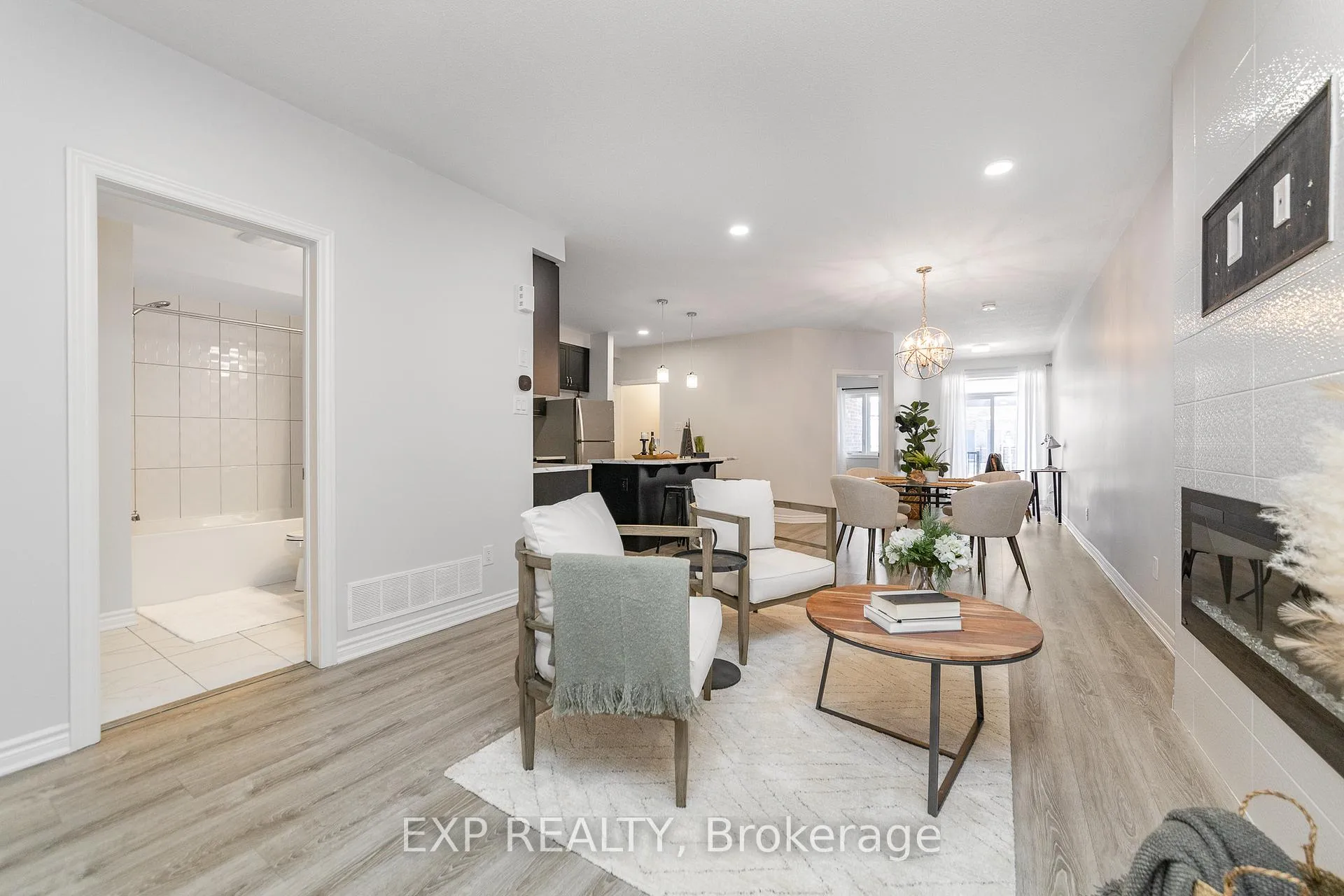 Photo 6 of 215 Lapland Private, Ottawa, Kanata - Emerald Meadows/Trailwest — HOMEH