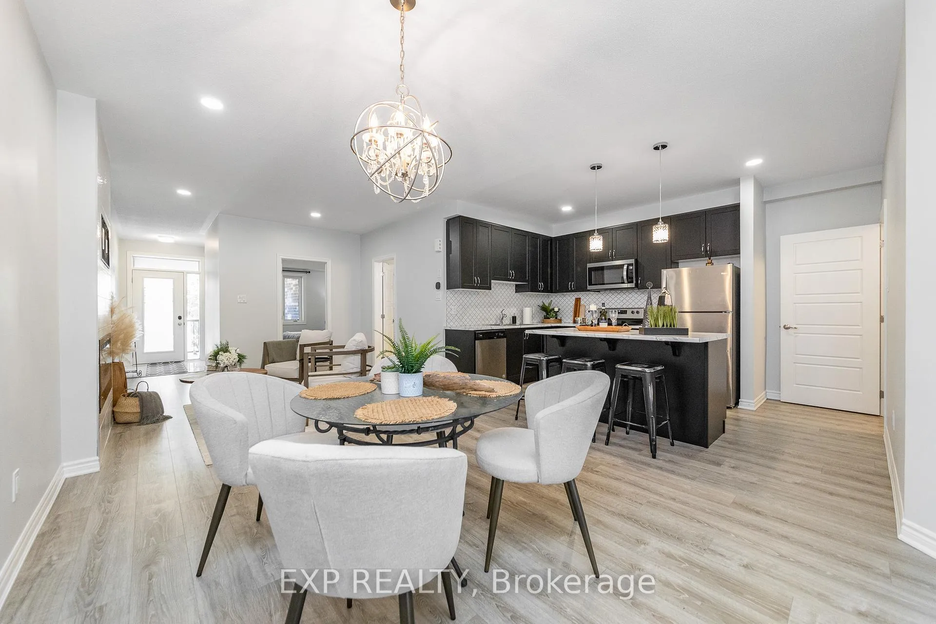 Photo 7 of 215 Lapland Private, Ottawa, Kanata - Emerald Meadows/Trailwest — HOMEH