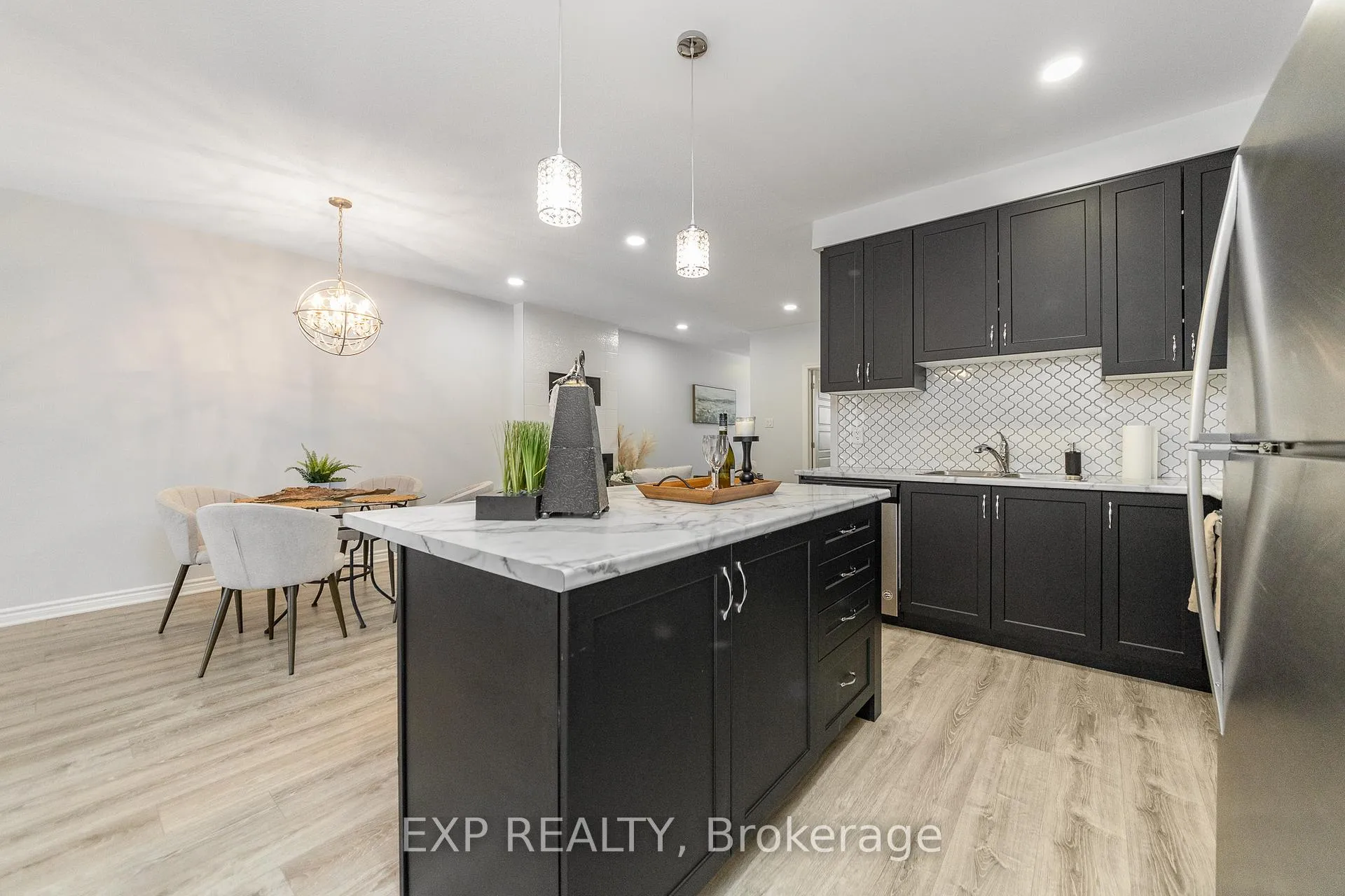 Photo 11 of 215 Lapland Private, Ottawa, Kanata - Emerald Meadows/Trailwest — HOMEH