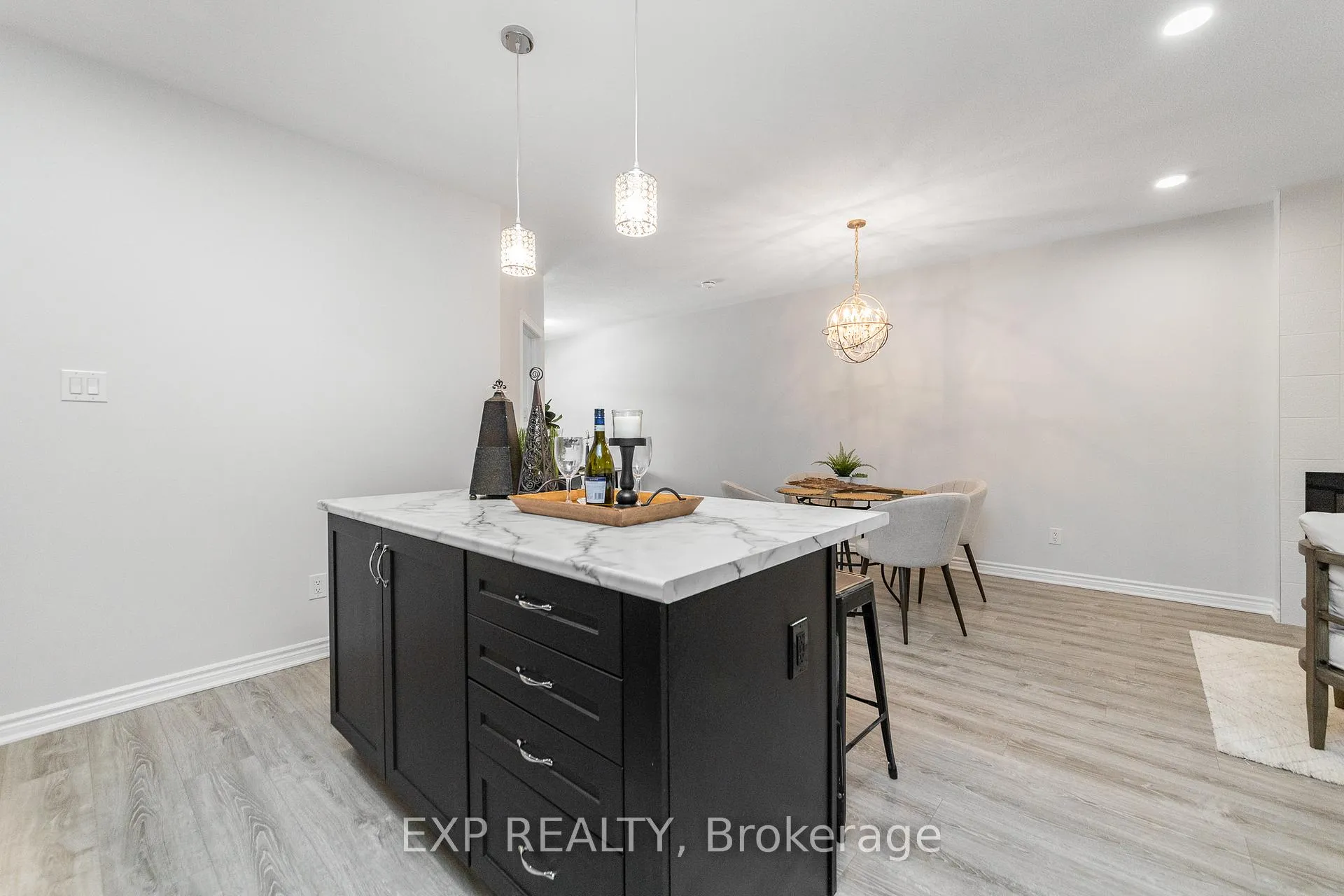 Photo 12 of 215 Lapland Private, Ottawa, Kanata - Emerald Meadows/Trailwest — HOMEH