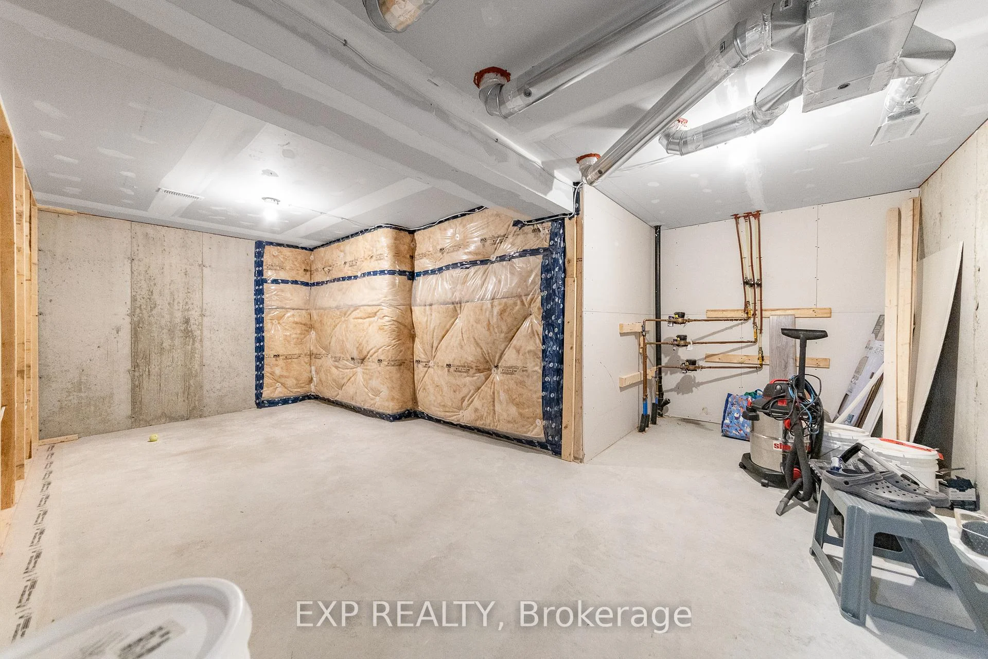 Photo 28 of 215 Lapland Private, Ottawa, Kanata - Emerald Meadows/Trailwest — HOMEH