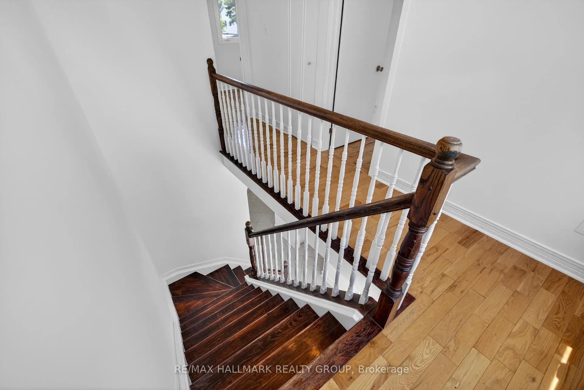 Photo 22 of 6202 Ravine Way, Ottawa, Convent Glen — HOMEH