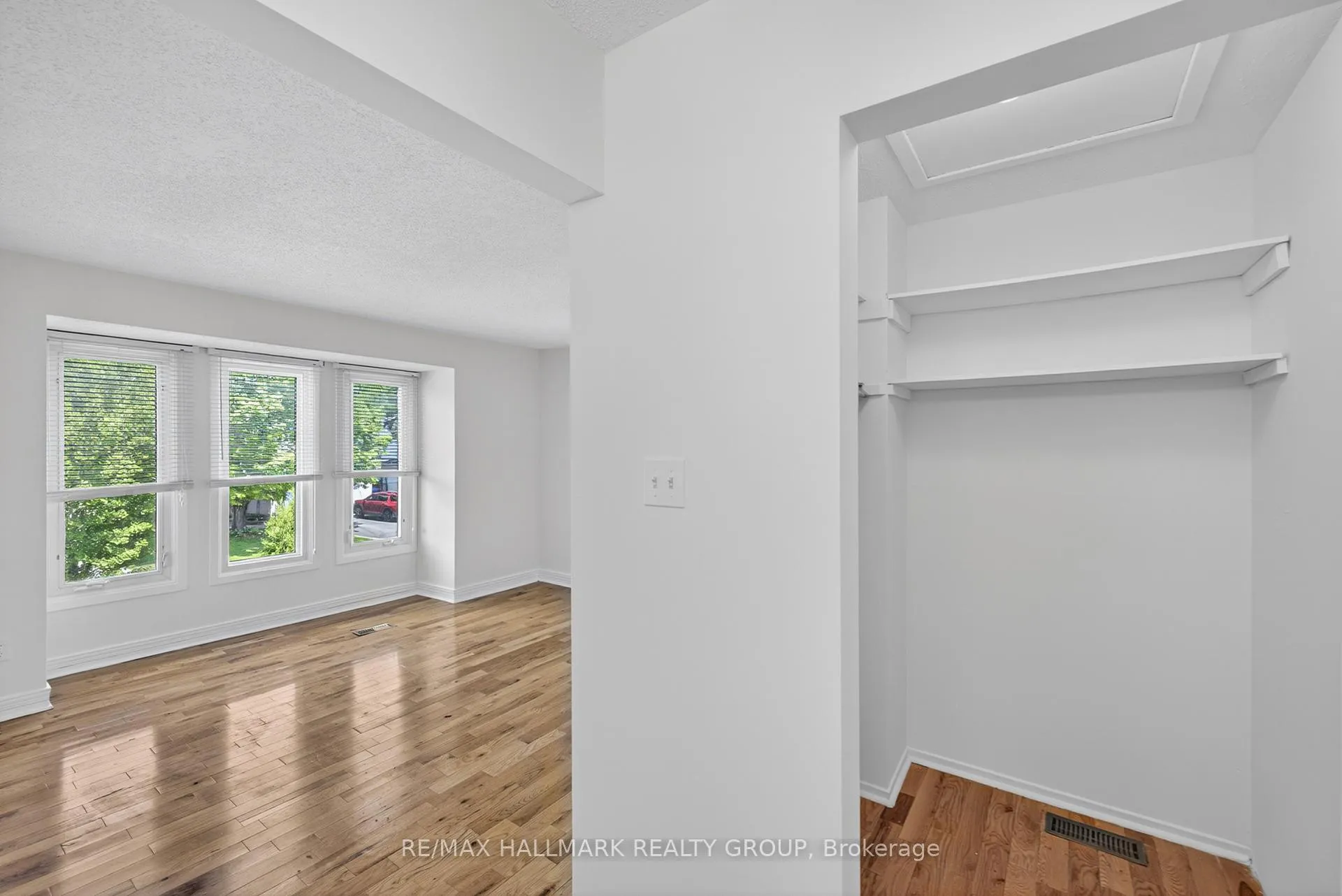 Photo 26 of 6202 Ravine Way, Ottawa, Convent Glen — HOMEH